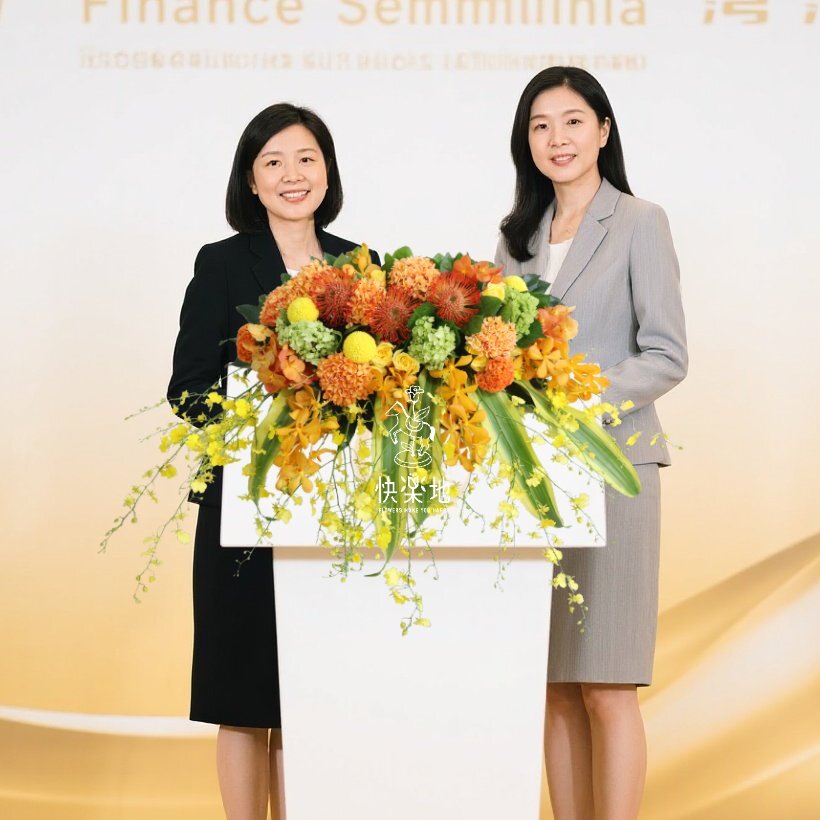 暢亮 I 講桌花 I 司儀台花 AF241101