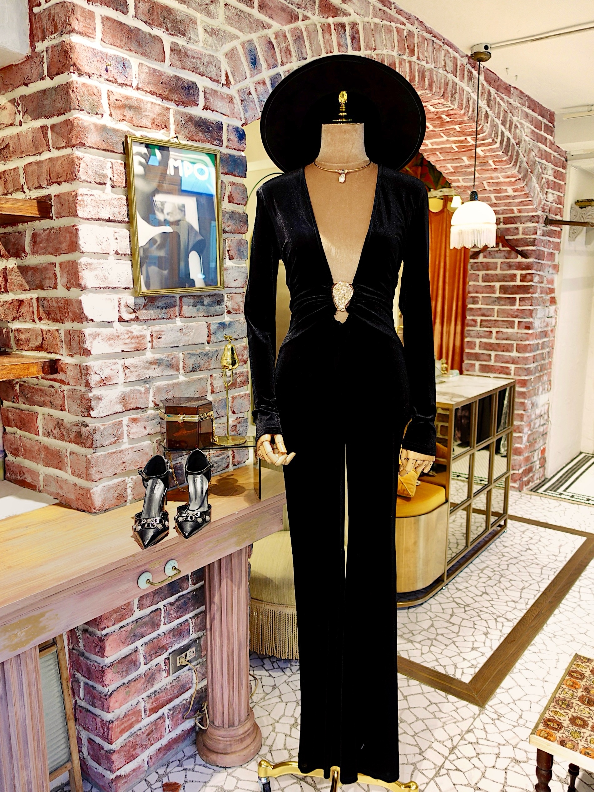 Night Black黑色深v領金屬飾天鵝絨連身長褲 Jumpsuit