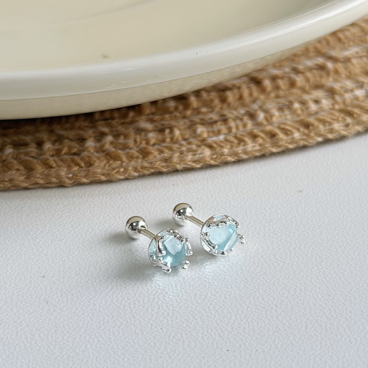 Y277框邊透光蛋白石純銀鎖針