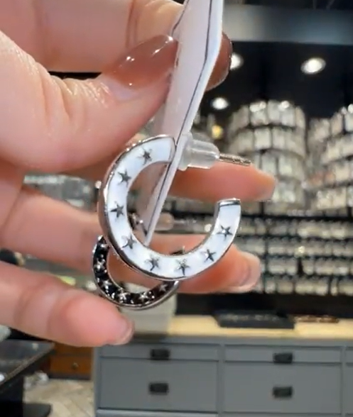 HM5166 ⚪925 撞色星星耳圈