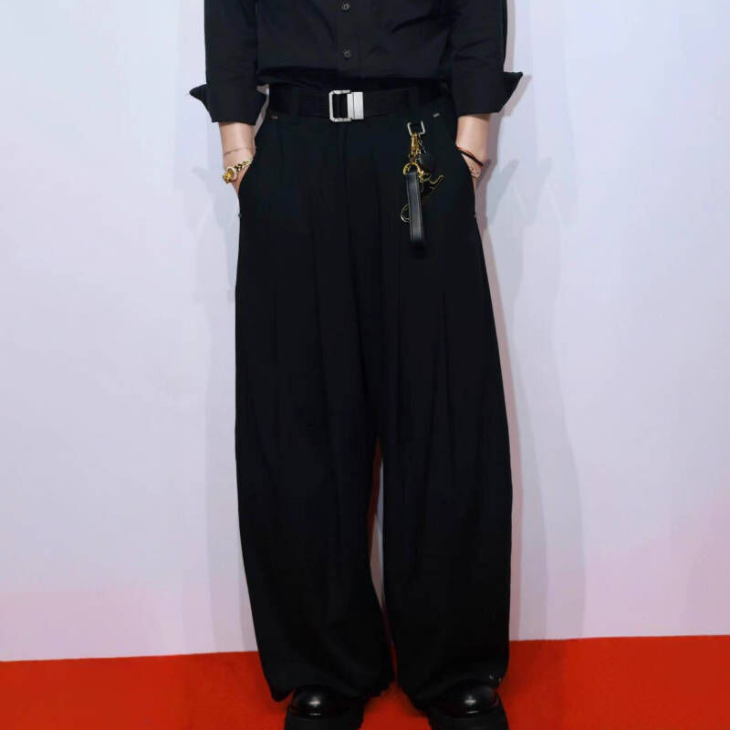 王嘉爾同款TEAM WANG特殊剪裁垂墜感高級西裝寬褲