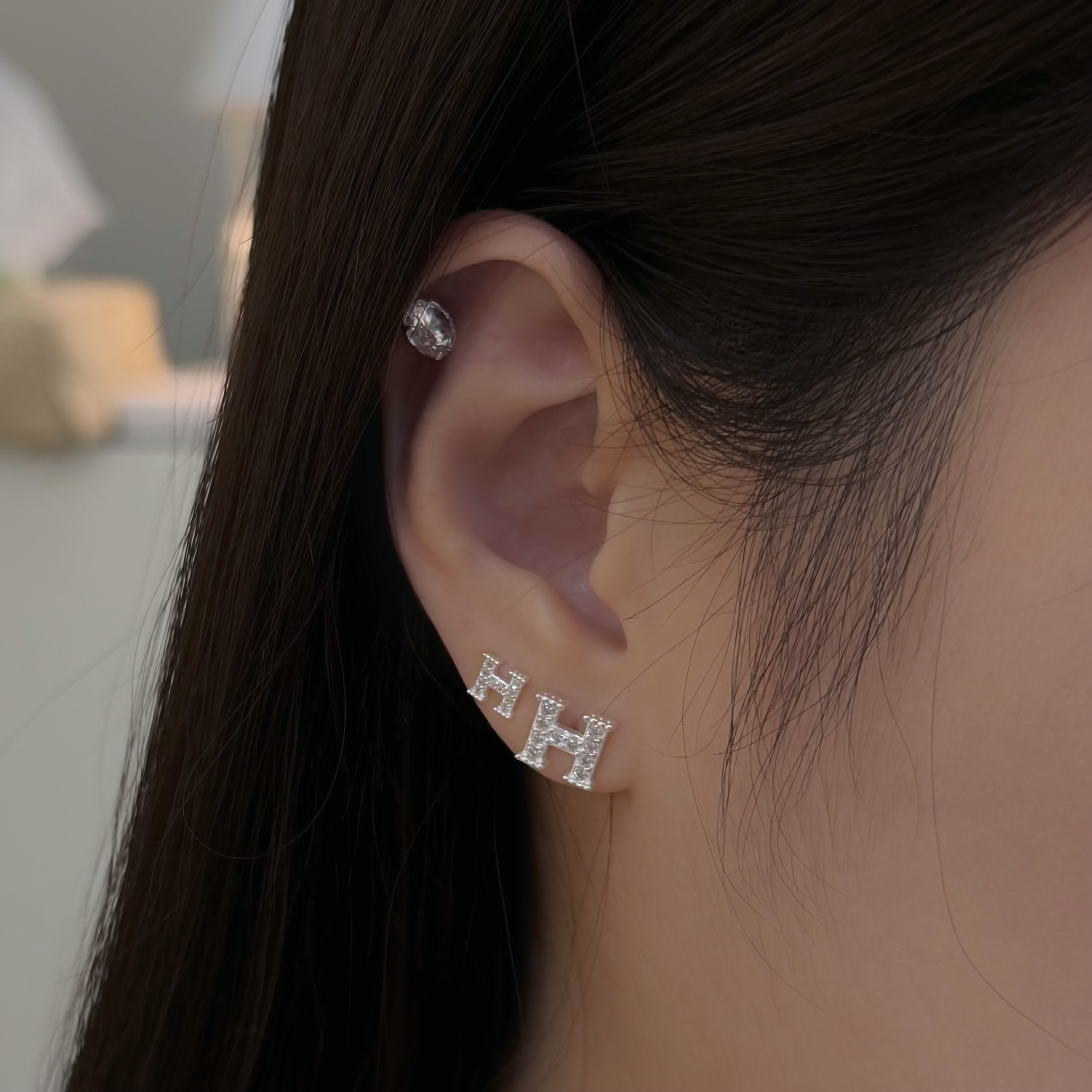 H19滿鑽字母H純銀鎖針