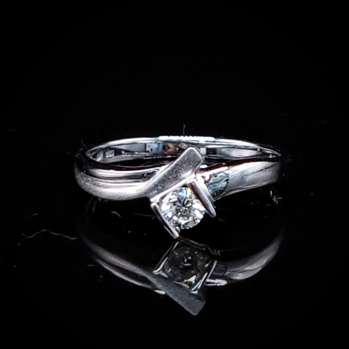 18K White Gold 0.14ct Diamond Ring