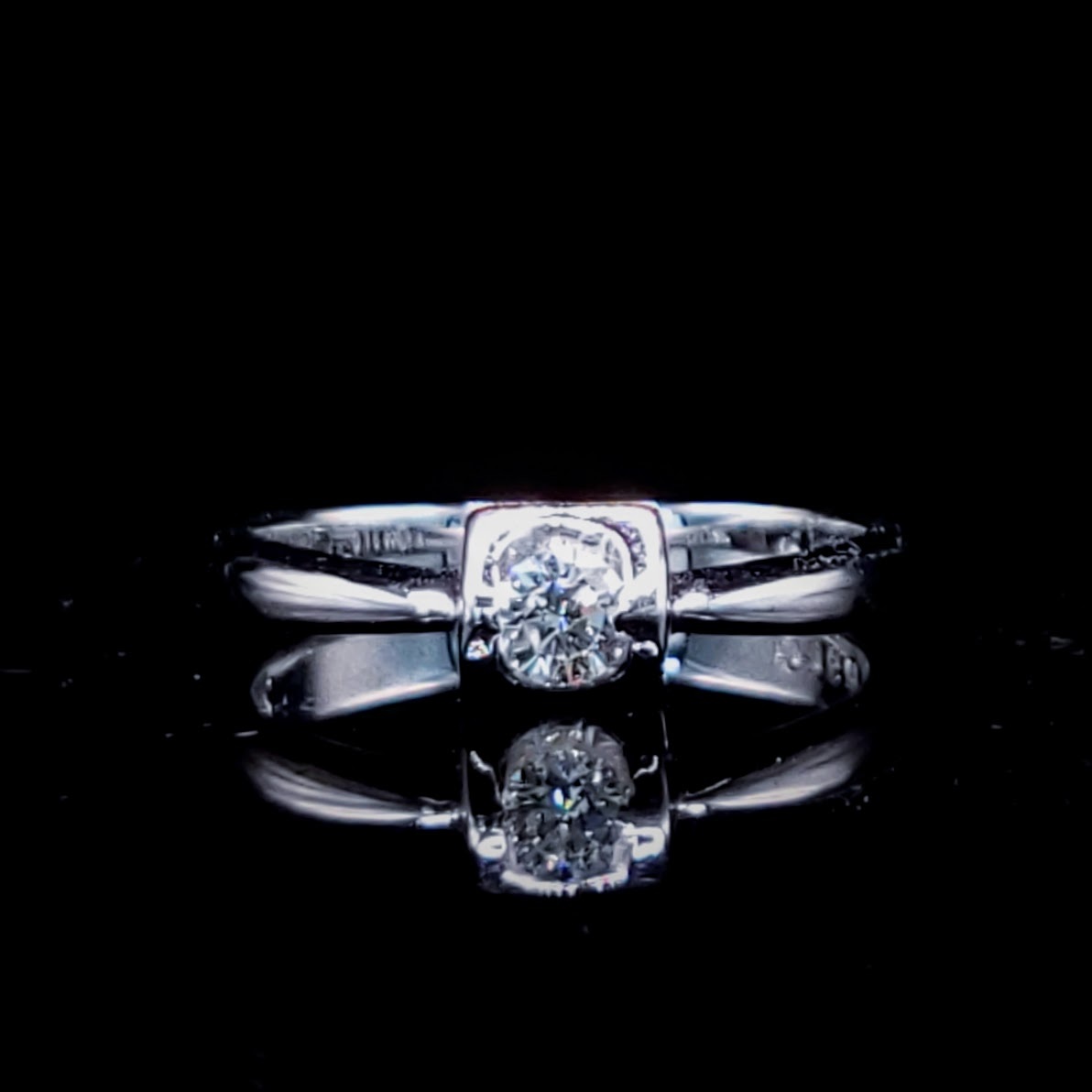 18K White Gold 0.16ct Diamond Ring