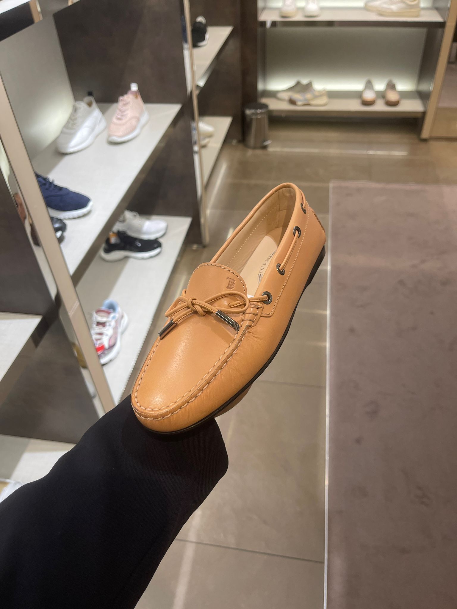 Tod's Gomma Lu Laccetto loafers light camel