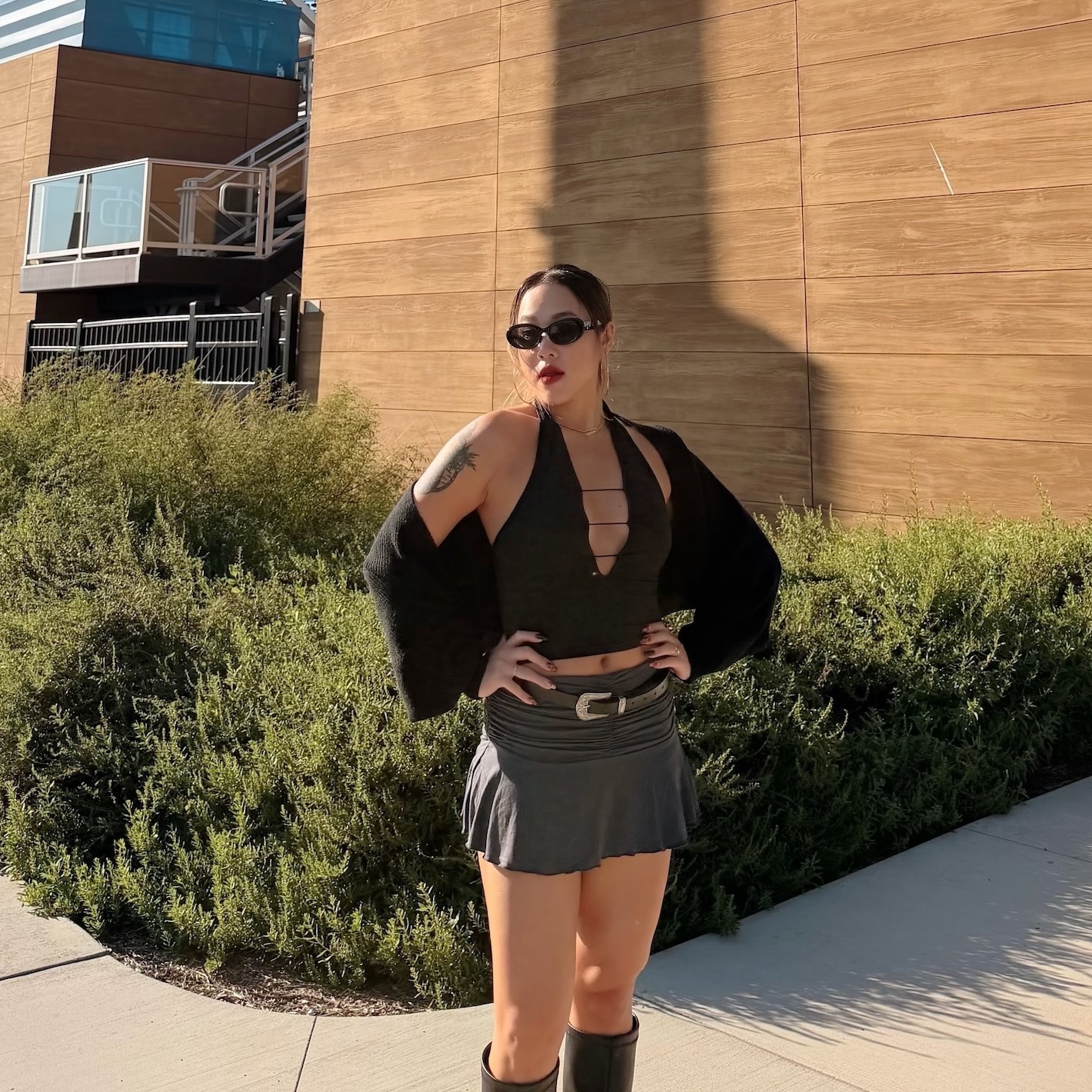 黑色短版針織小罩衫