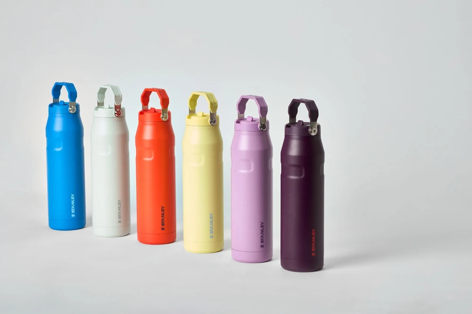 【預購】Stanley G1021990 IceFlow Cap and Carry Water Bottle