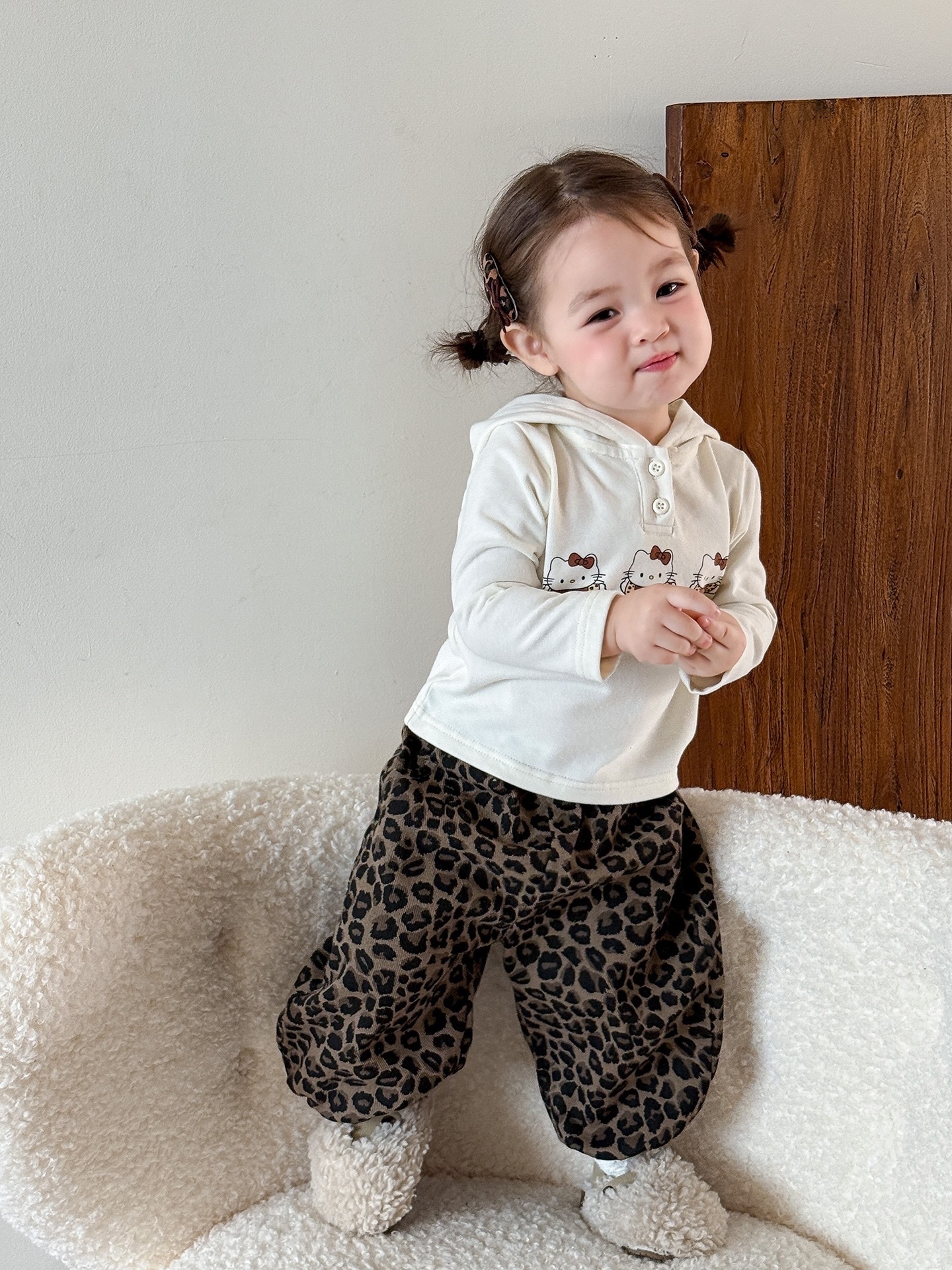 嫩嬰小童都可以的豹紋縮口褲