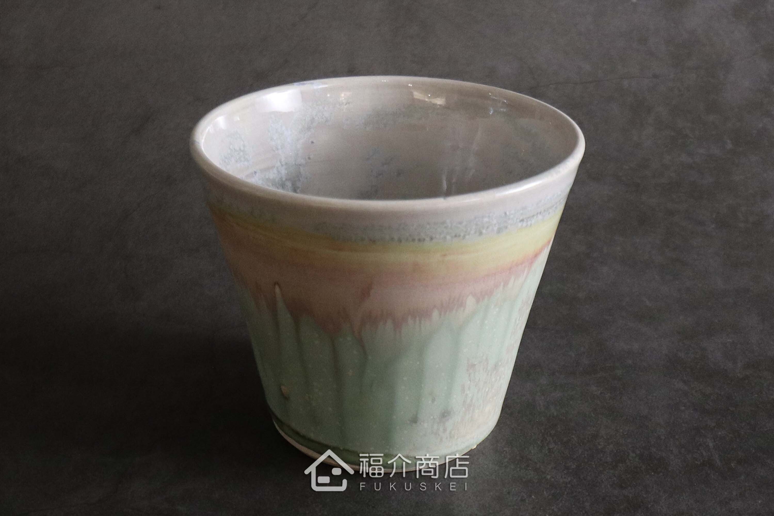 全手工拉胚以兩種釉色交疊的富士山造型的日本陶碗