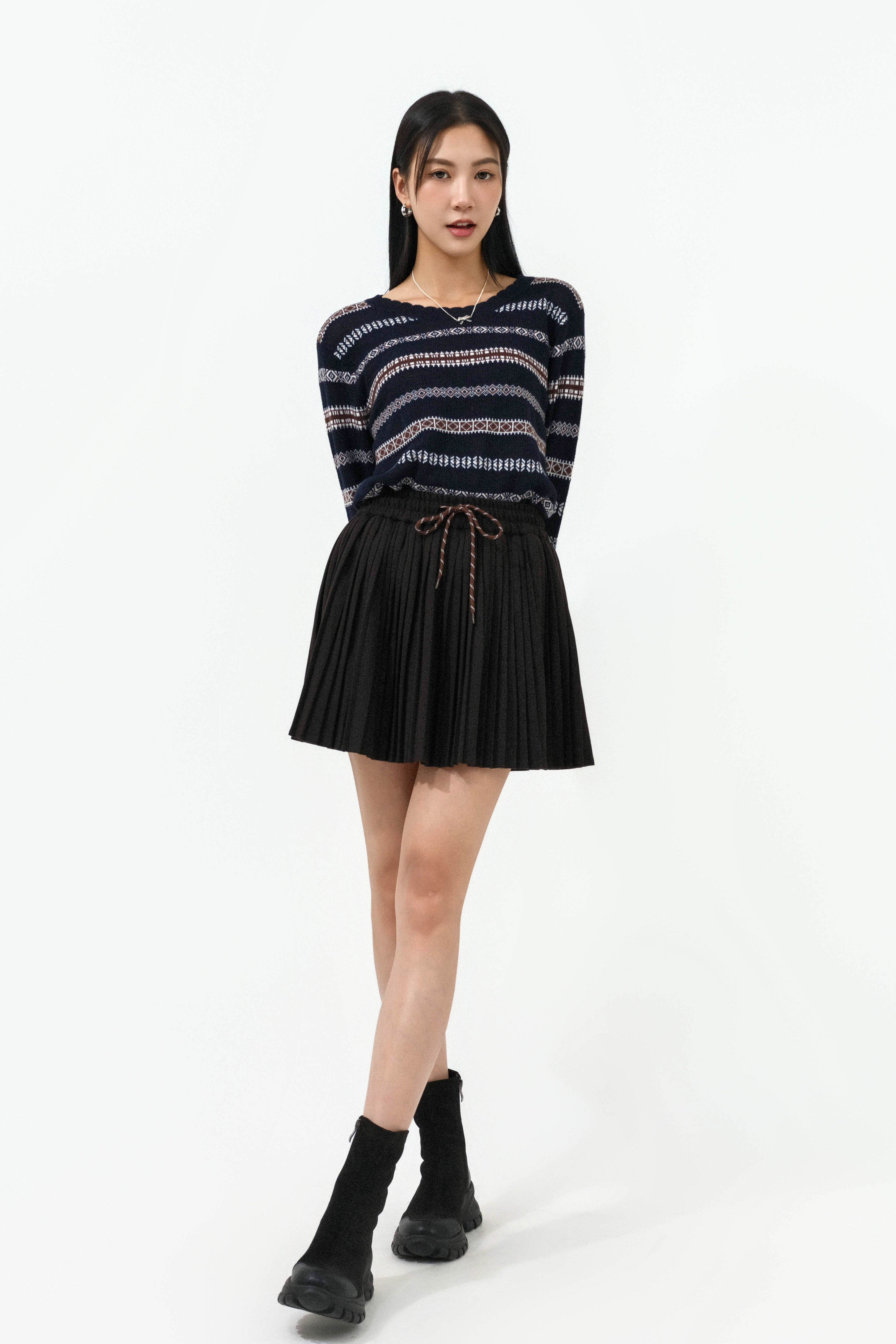 民族間波浪邊針織上衣 (現貨款式）