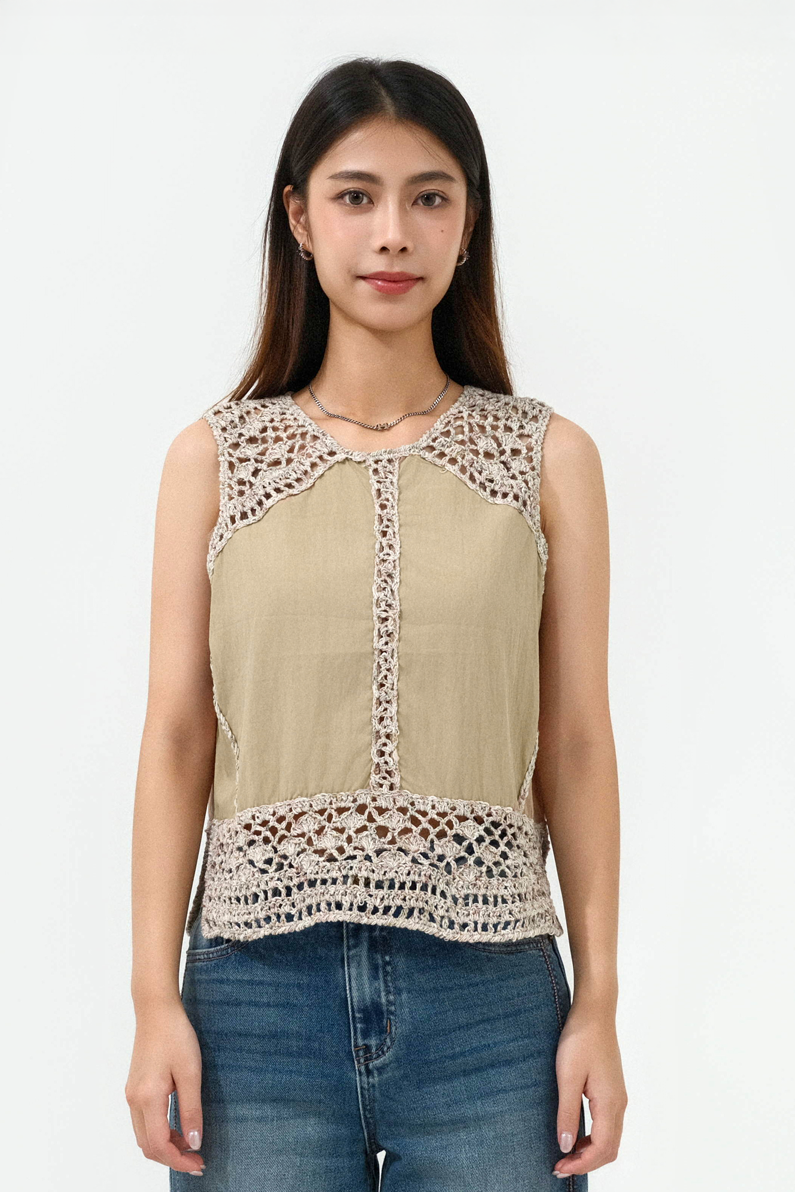 手勾通花拼風褸布背心 (現貨款式）