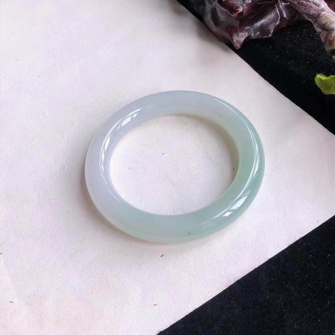 冰糯淡綠翡翠圓條手鐲,天然翡翠A玉, 緬甸玉, Jade, Jadeite