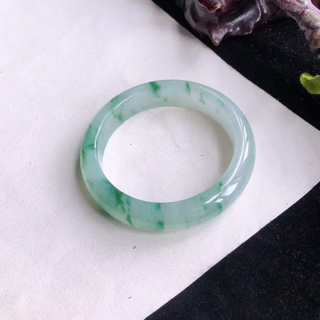 10132632 58mm冰飄綠花翡翠正圈手鐲 (56-58)