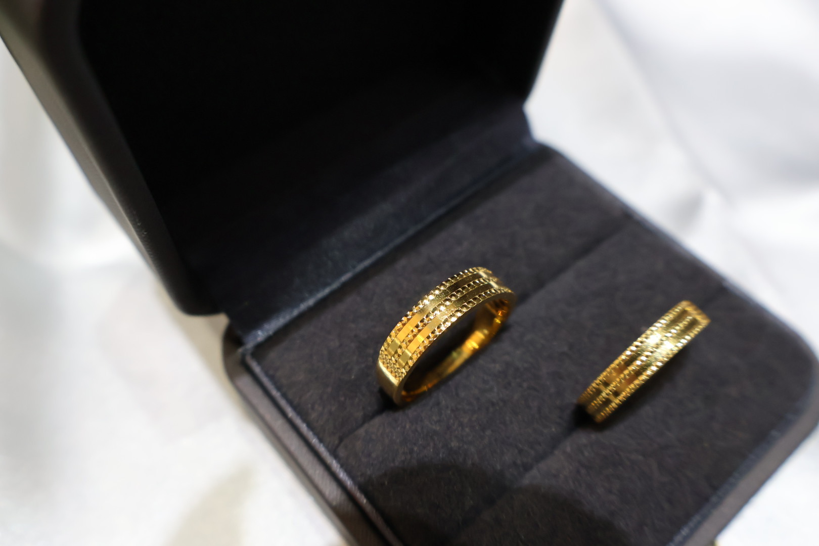 三線格紋金對戒