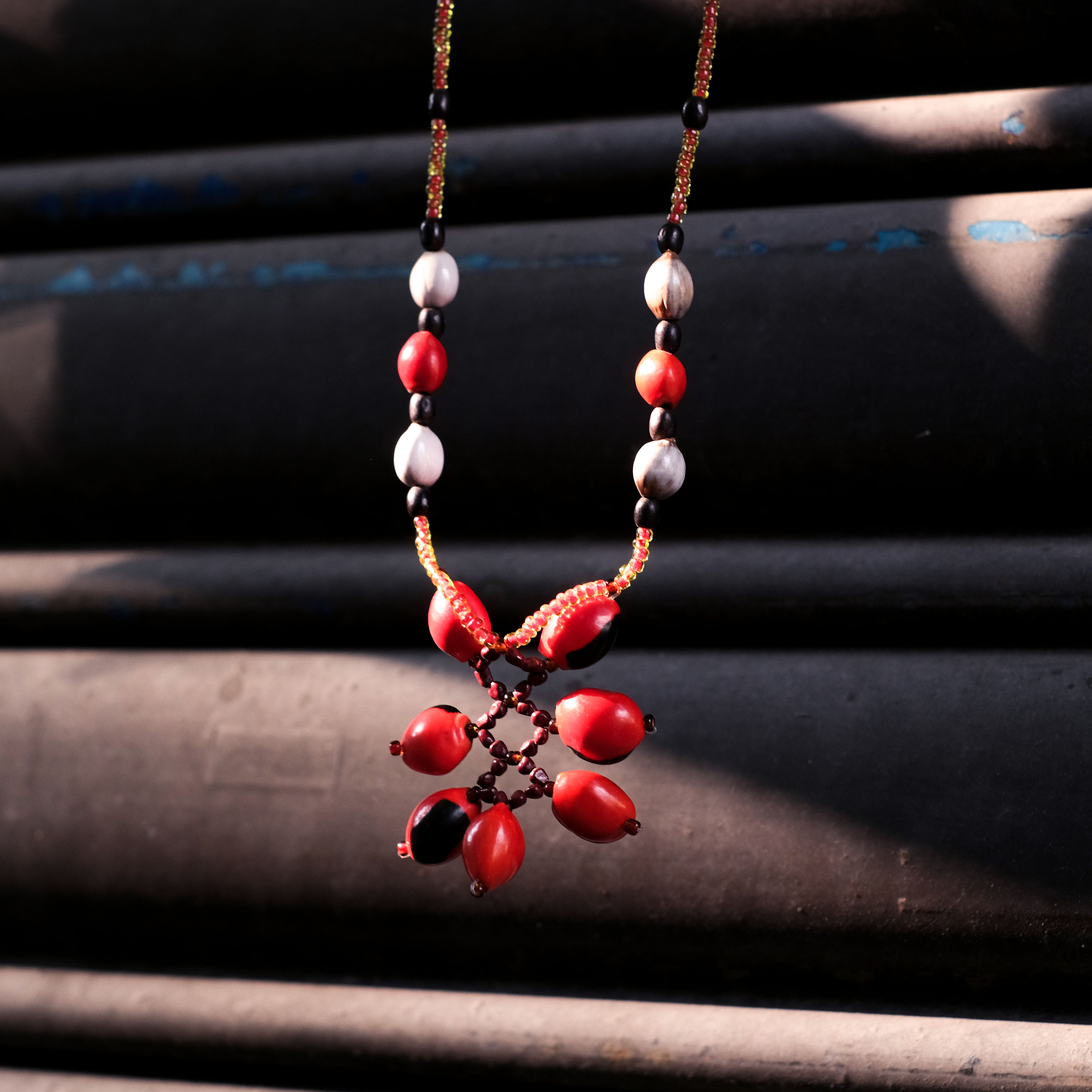 亞馬遜 Huayruro 種子項鍊｜秘魯