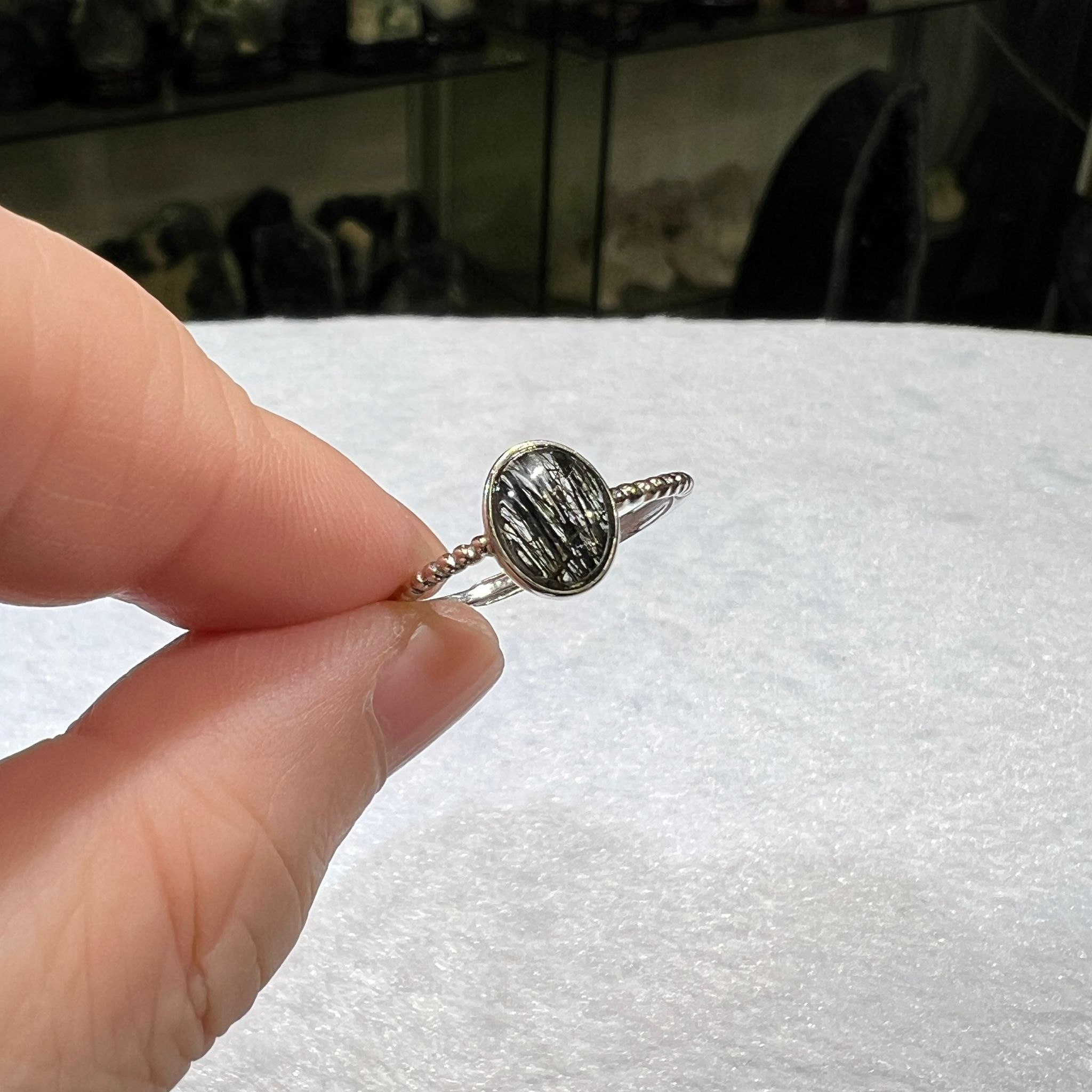 黑髮晶戒指 #CA0015