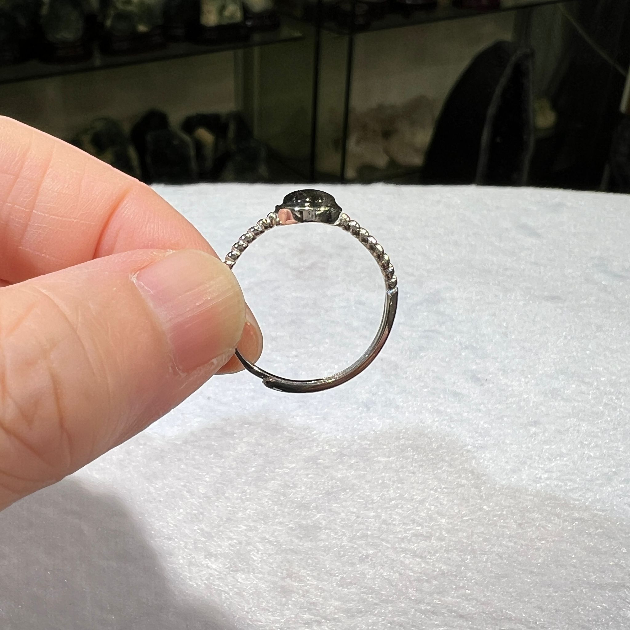 黑髮晶戒指 #CA0015