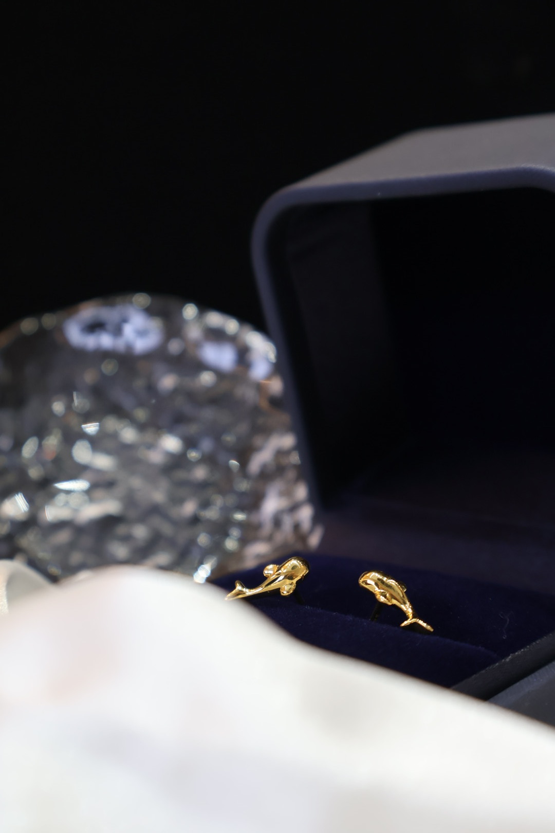 躍海小海豚金耳釘