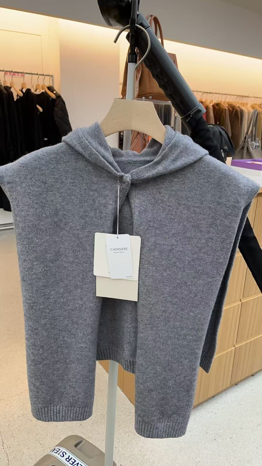 JU5152 羊毛連帽披肩