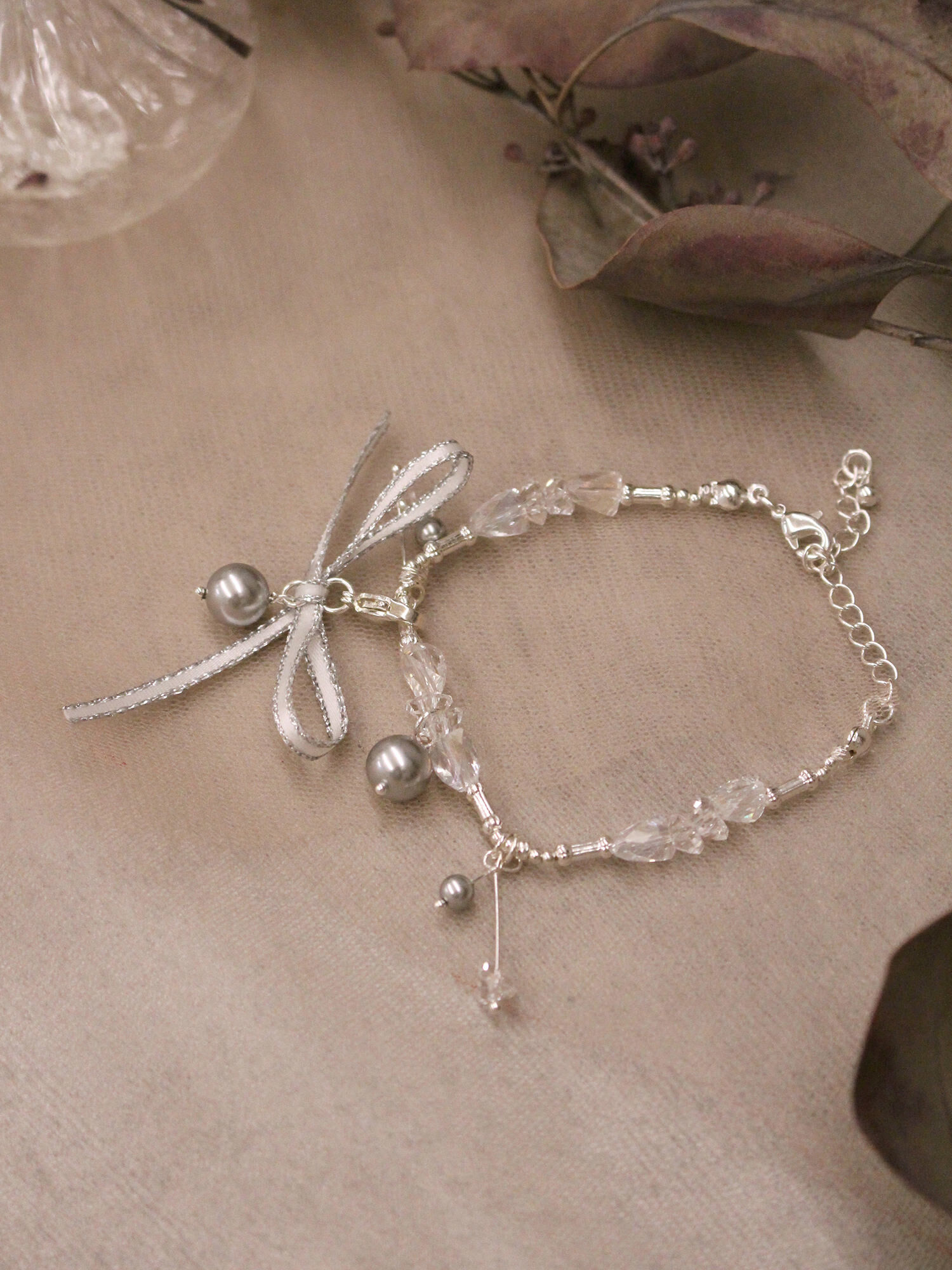 海邊有座圖書館。MUCHAT手作蝶結珍珠水晶手鍊 (含蝶結吊墜)