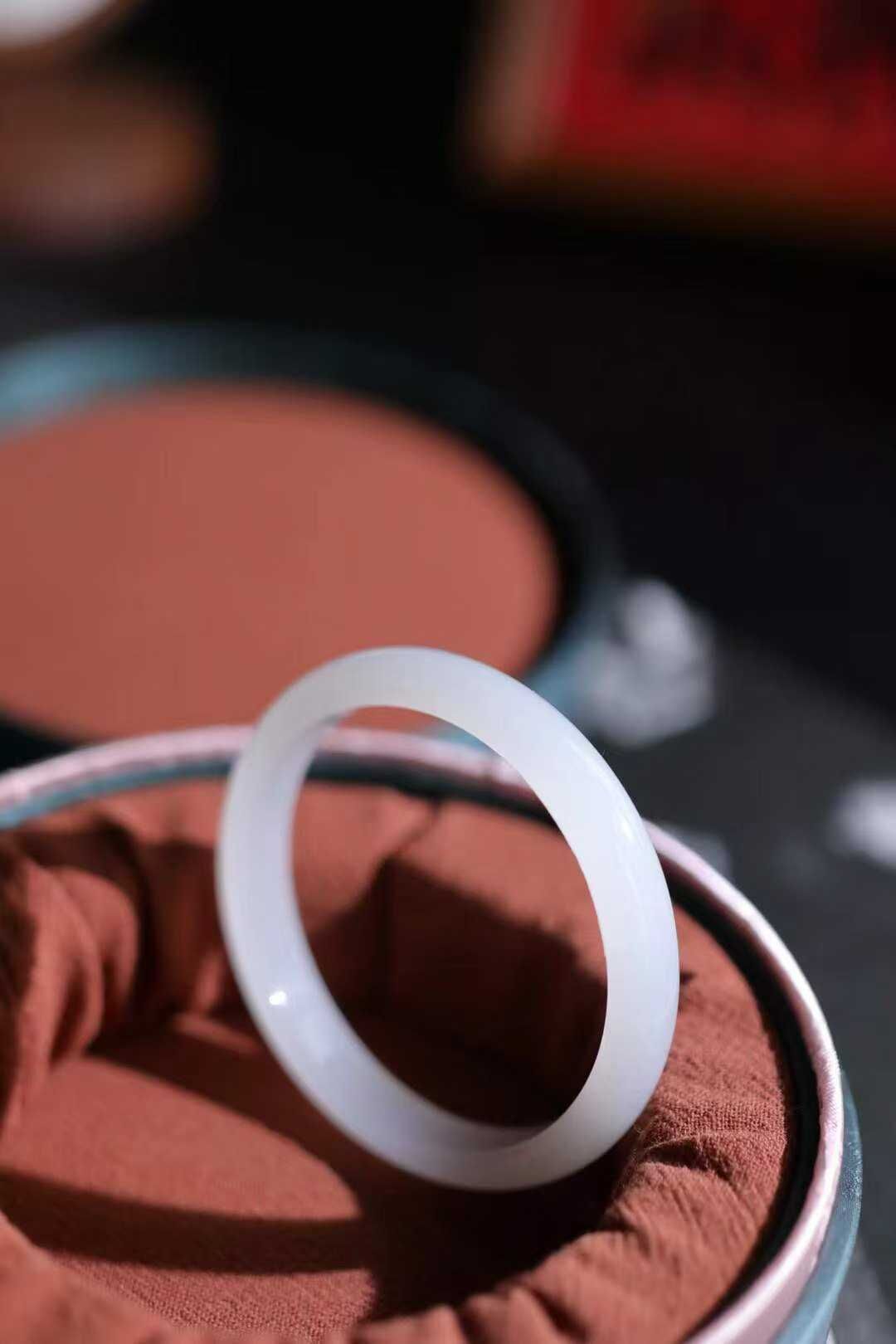 1013720 51mm和田玉高冰白手鐲 (50-52)