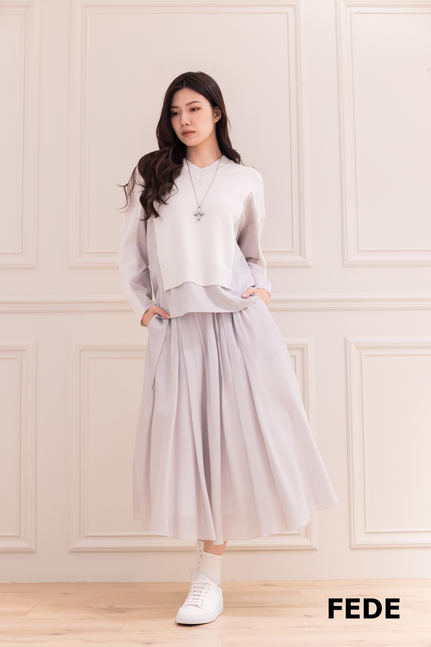 LORENA 薄羊毛打摺裙