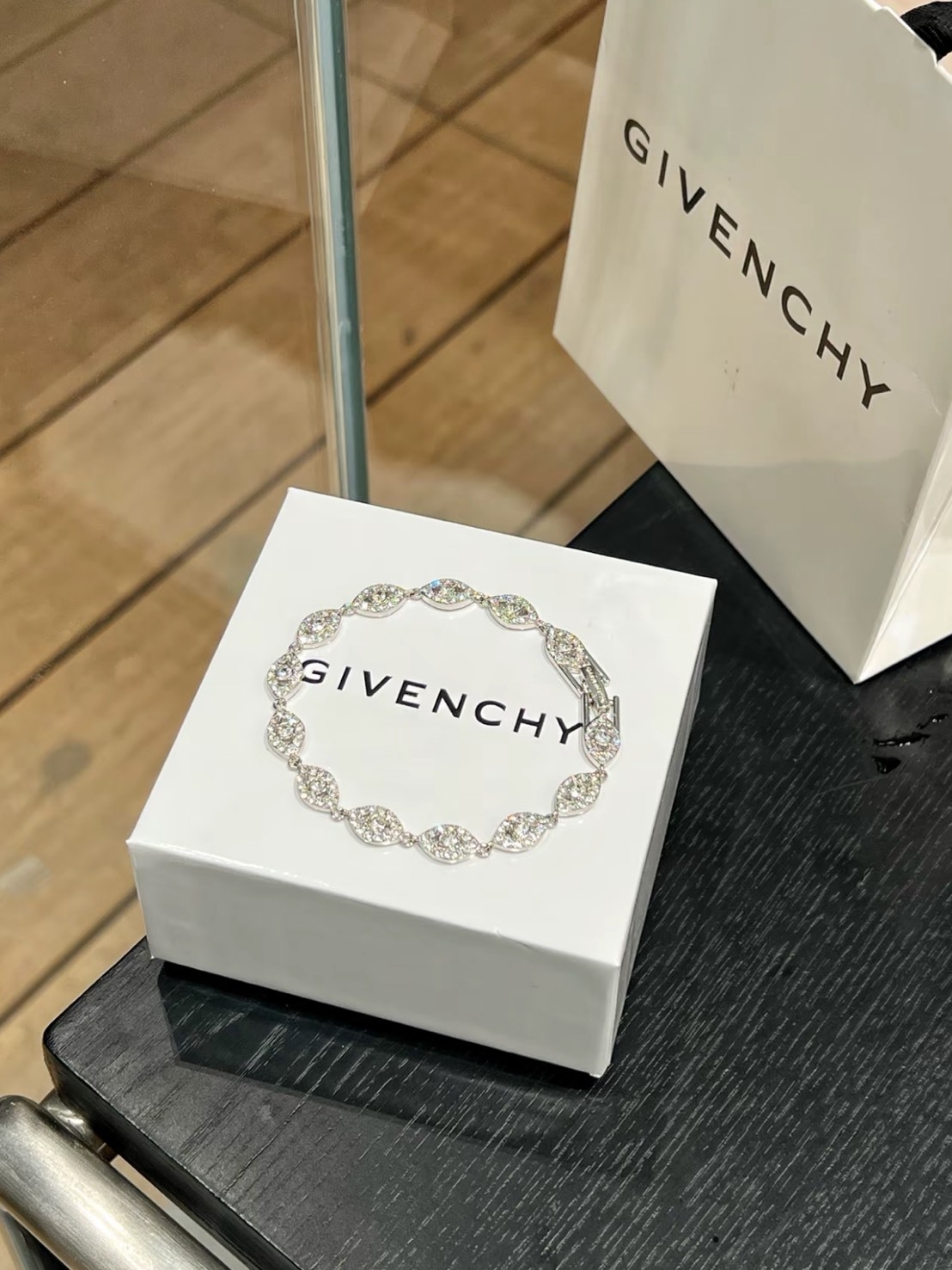 GIVENCHY 紀梵希 鑲嵌 鑽石 圓水晶 手鍊