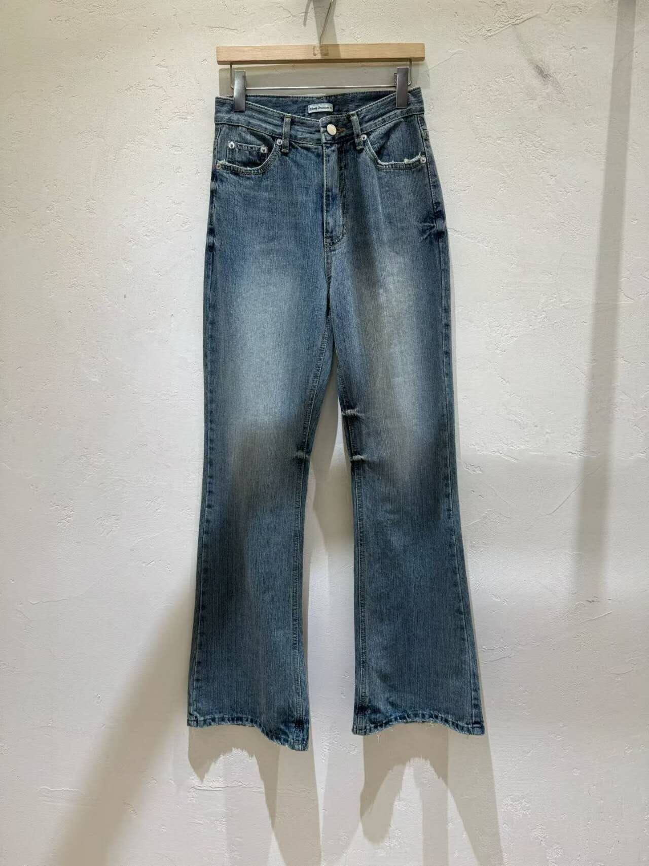 WJ5106 水洗高腰微喇叭牛仔褲（S/M/L）