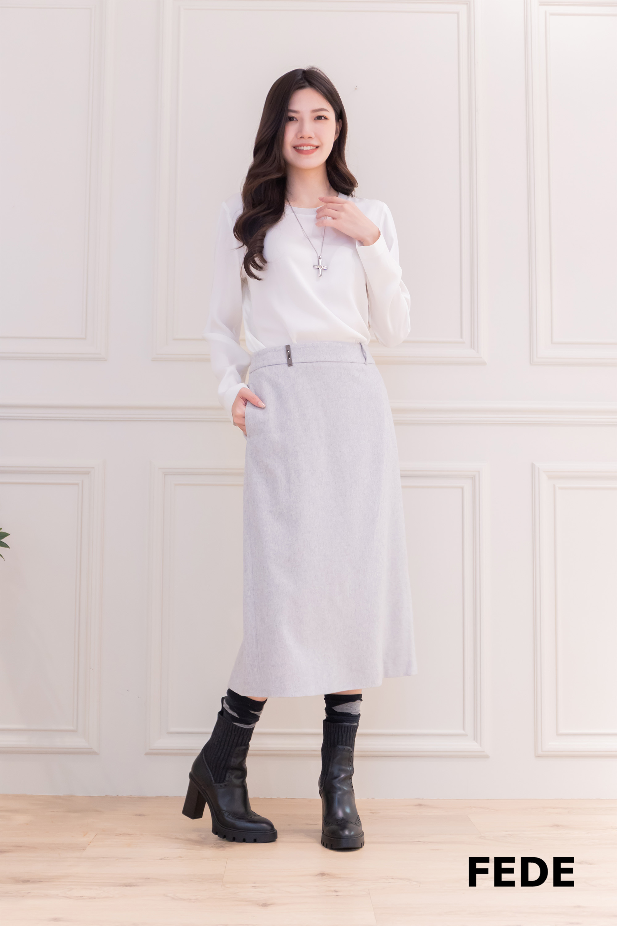 LORENA 圓領長袖T(米)