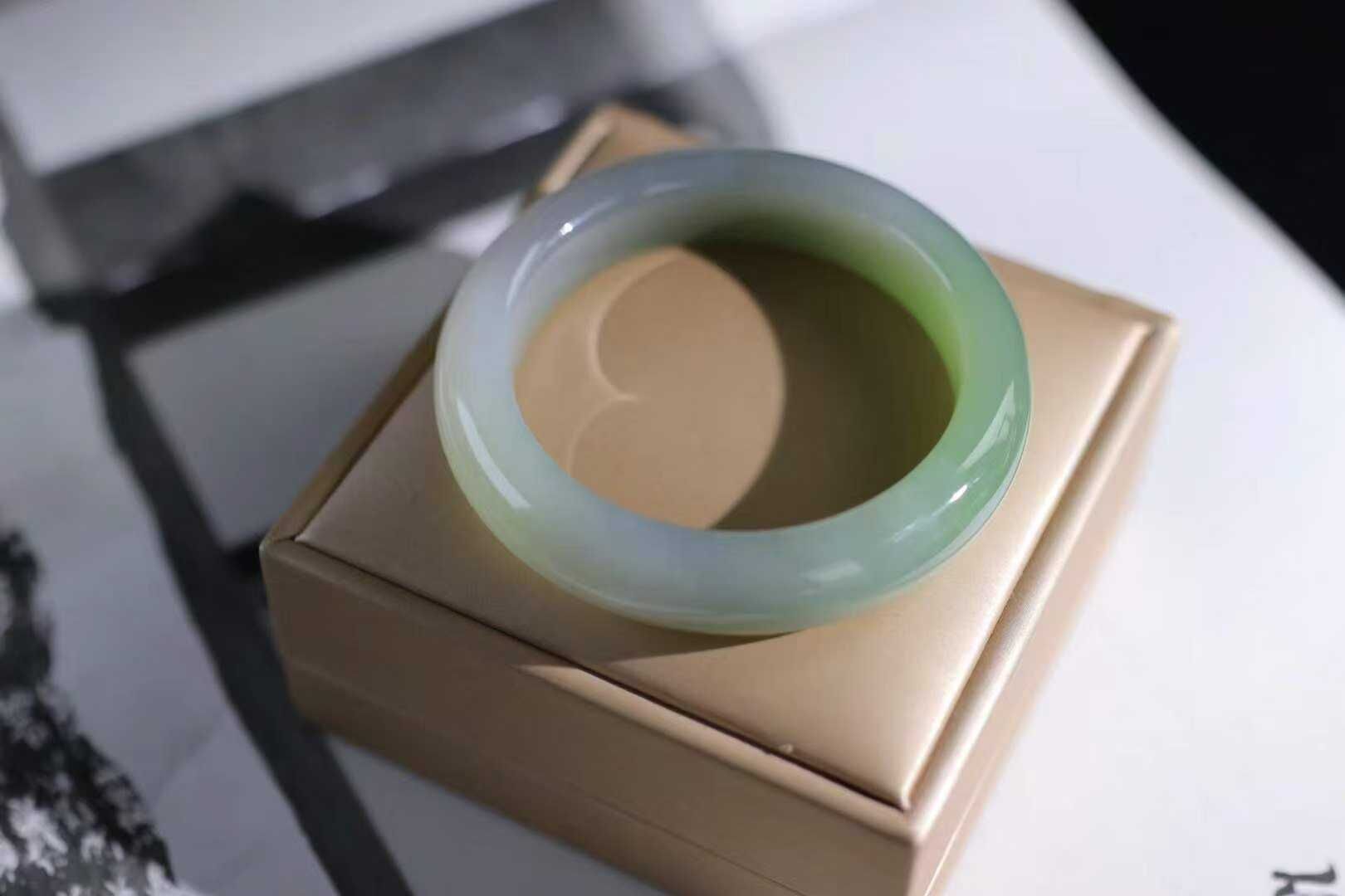 1013723 55mm和田玉春彩翠紫三色手鐲 (54-56)