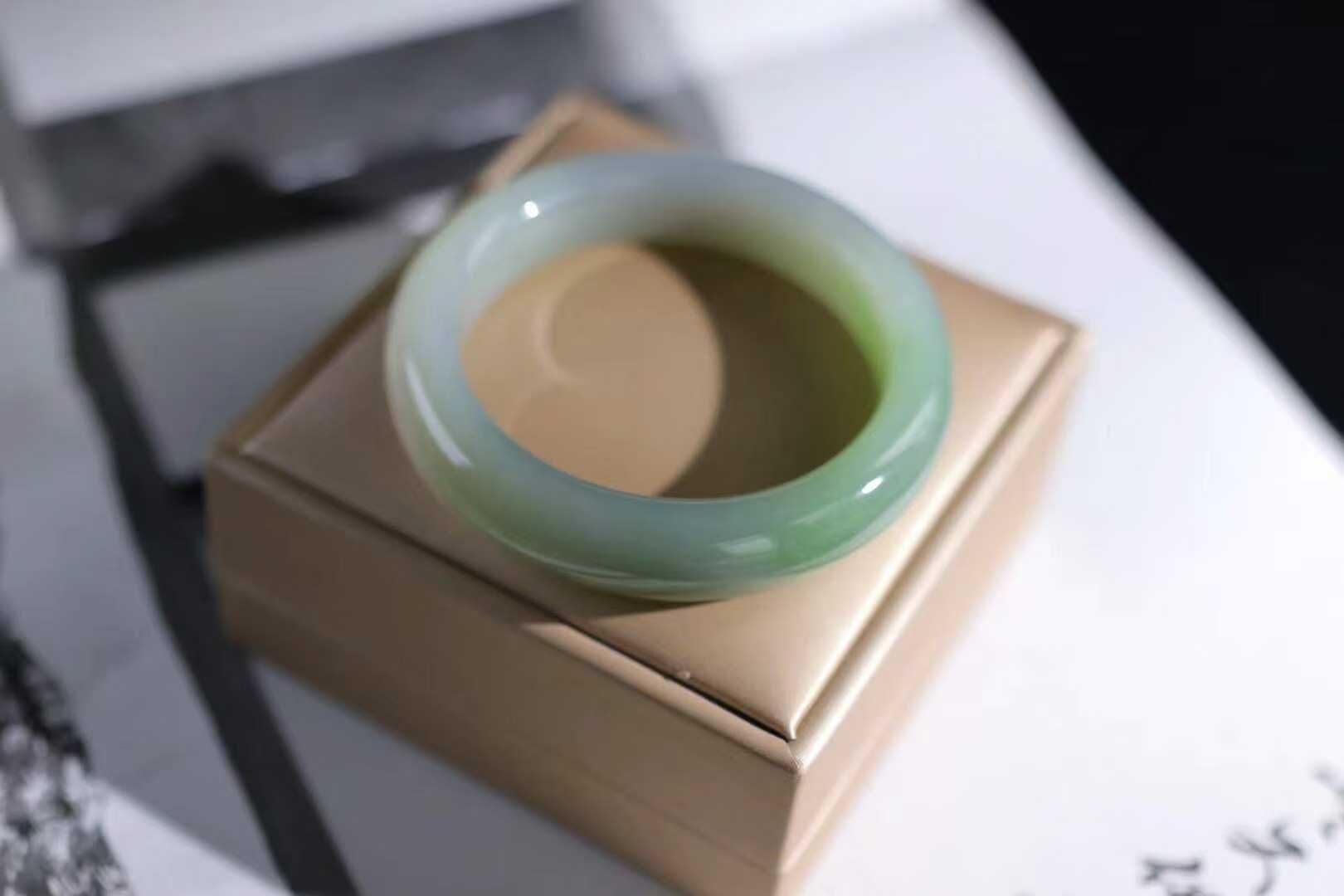 1013723 55mm和田玉春彩翠紫三色手鐲 (54-56)