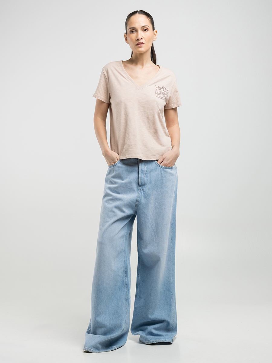 淡粉色微光澤感T-shirt