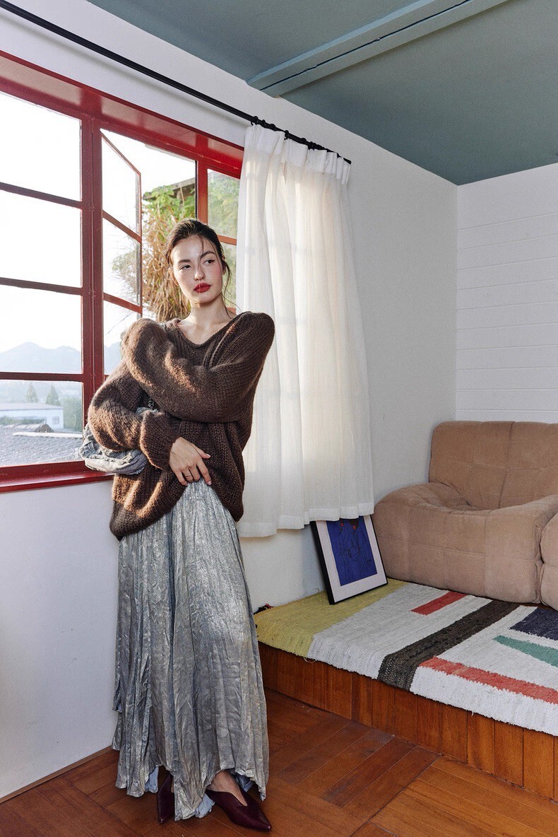 慵懶手工感鉤織V領羊毛針織上衣-F / 2色 (Elegant & Love)