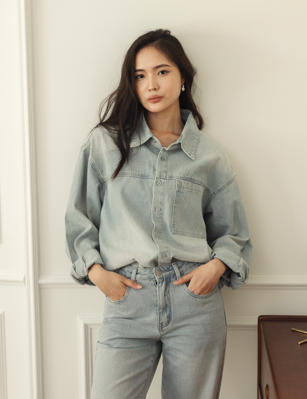 淺刷色水洗牛仔襯衫（2尺寸）