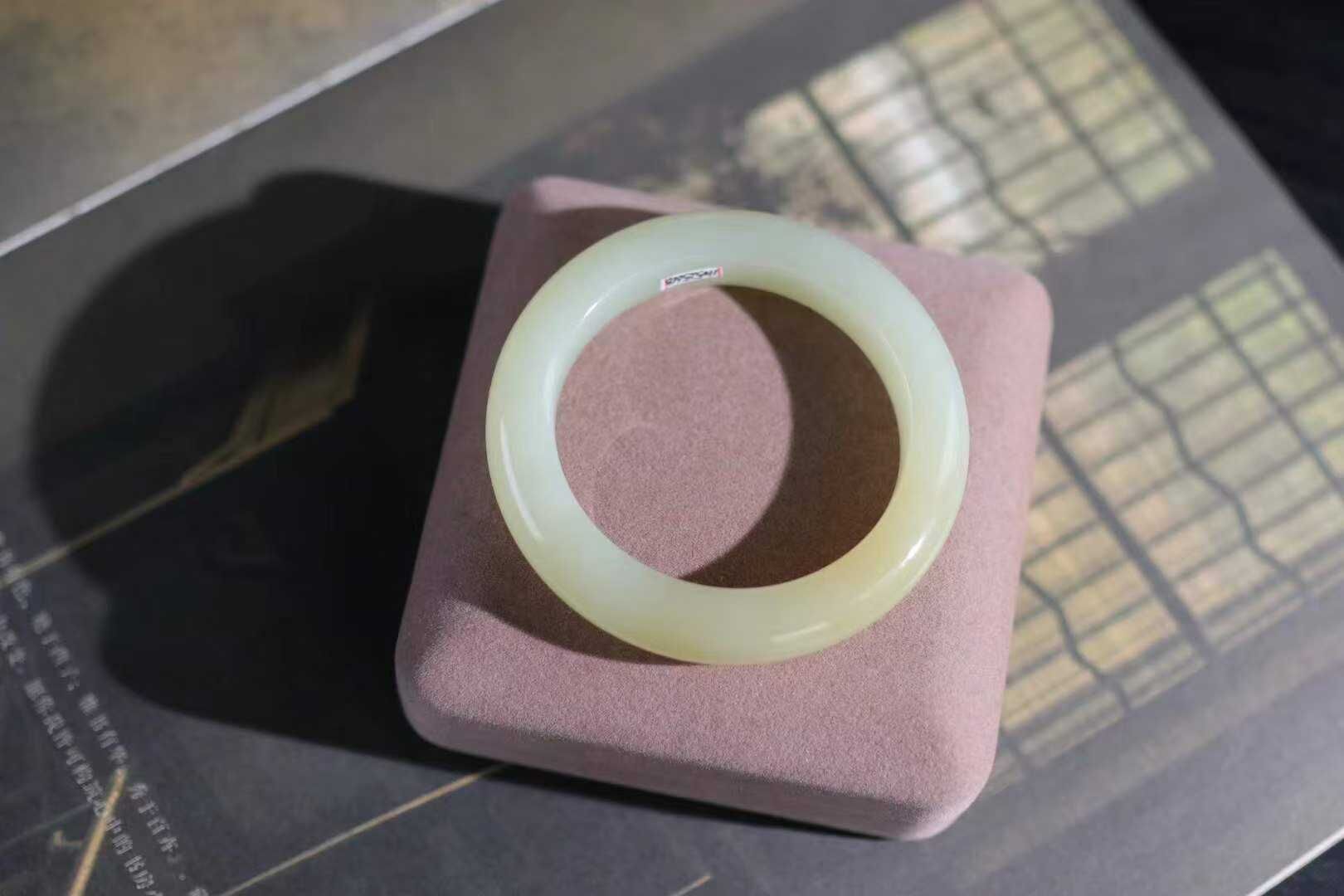 1013726 53mm和田玉糖白手鐲 (52-54)