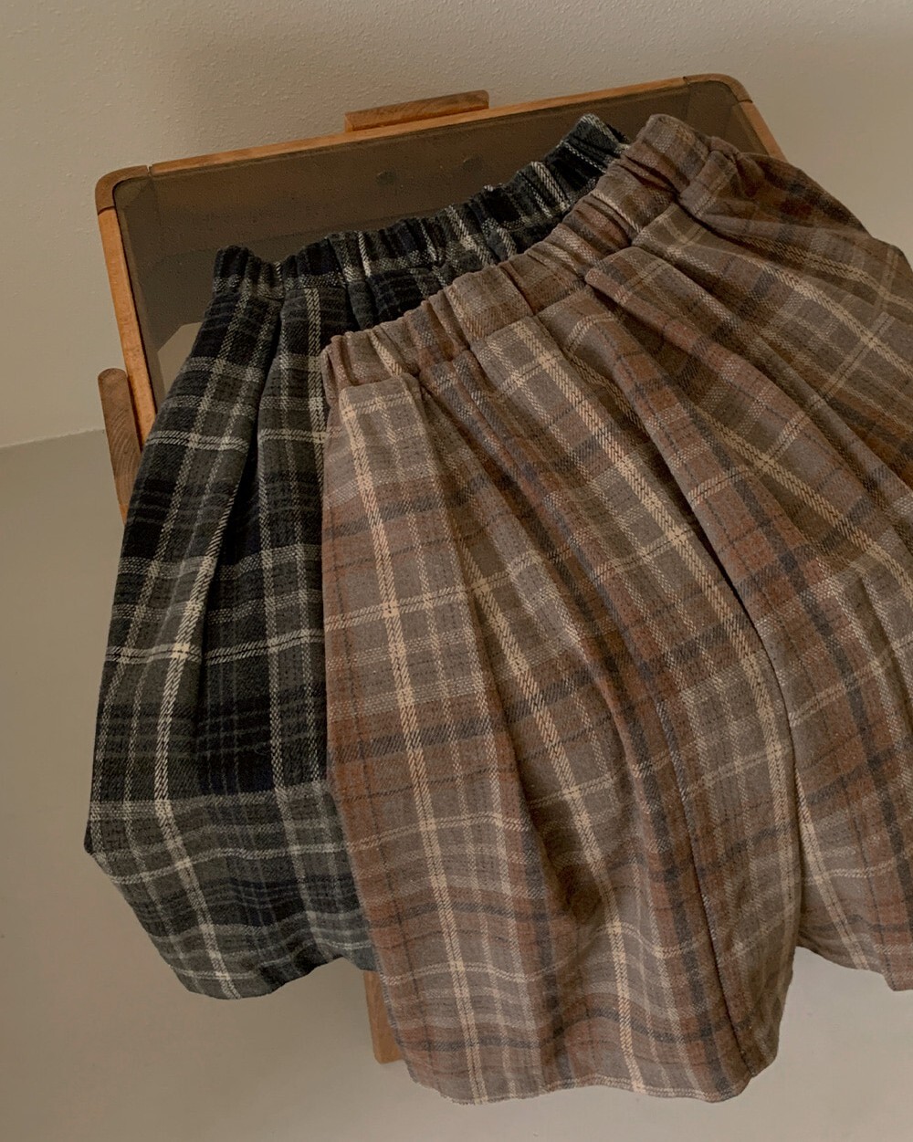 韓國grace muse授權 學院少女格紋線條百摺中長裙