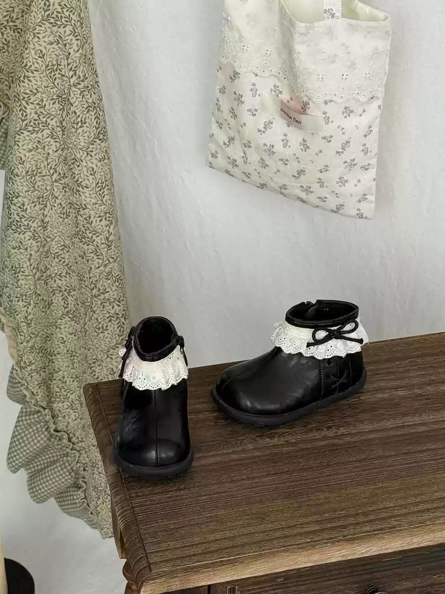 蕾絲蝴蝶結短靴