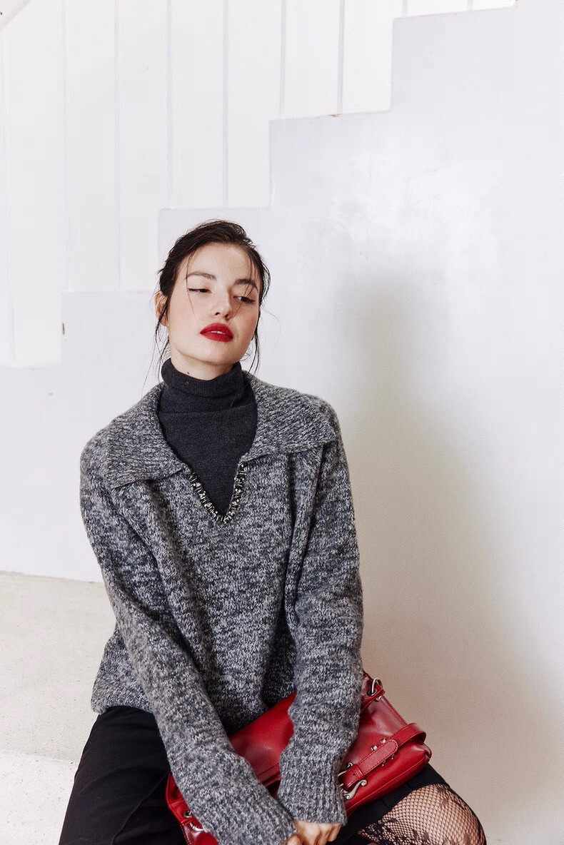 混色灰亮片V字翻領羊毛針織上衣-F (Elegant & Love)