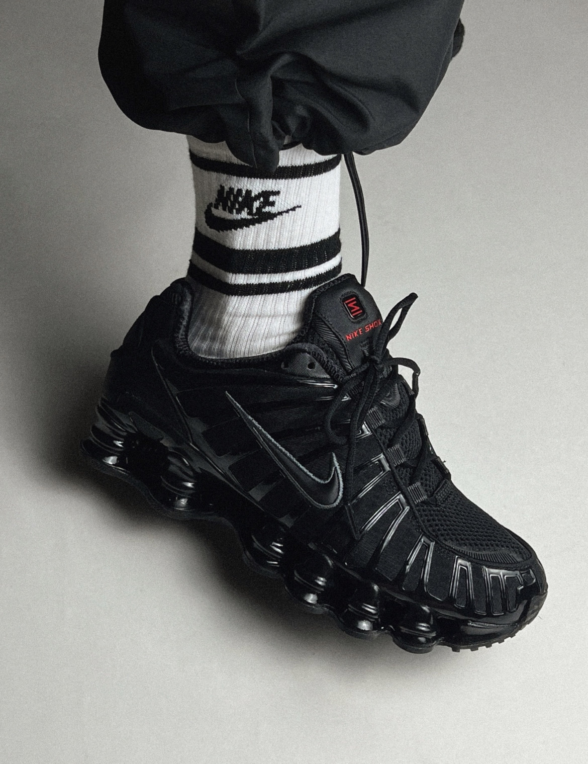 女鞋 NIKE W SHOX TL 黑色 邊佑錫同款 彈簧 復古 緩震 運動鞋【AR3566-002】