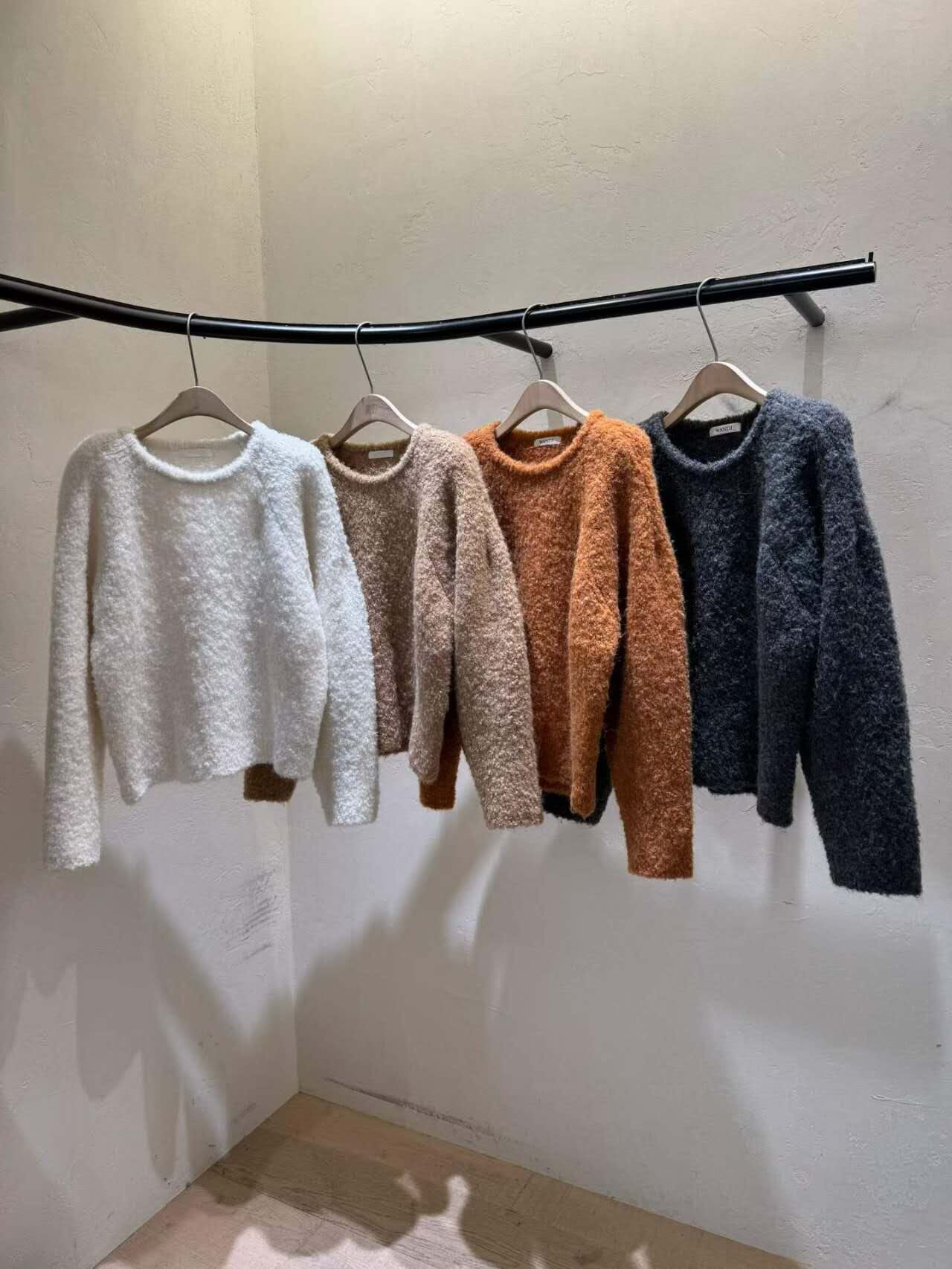 WJ5127 捲捲圓領毛毛上衣