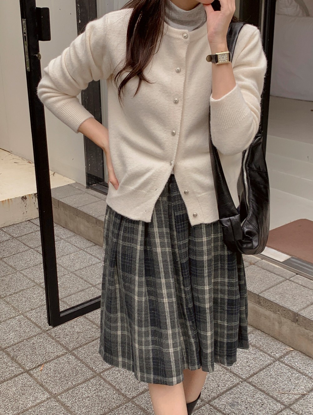 韓國grace muse授權 精緻溫柔銀扣圓領針織排扣衫