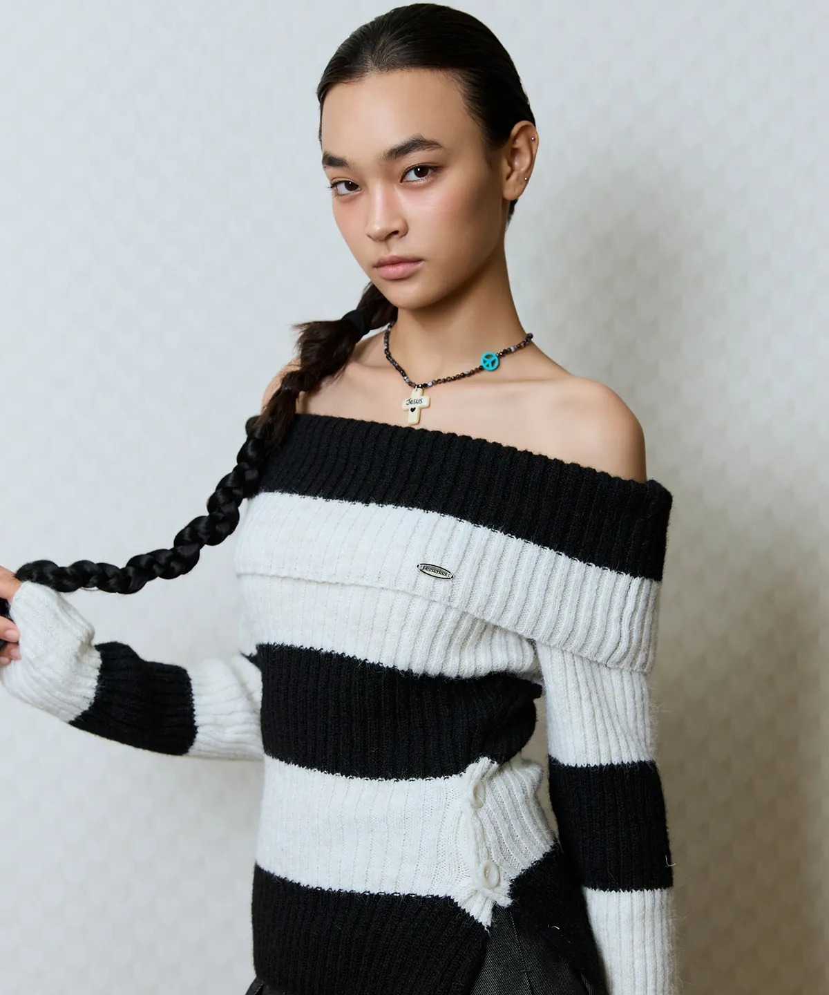 LUVISTRUE GT OFFSHOULDER KNIT
