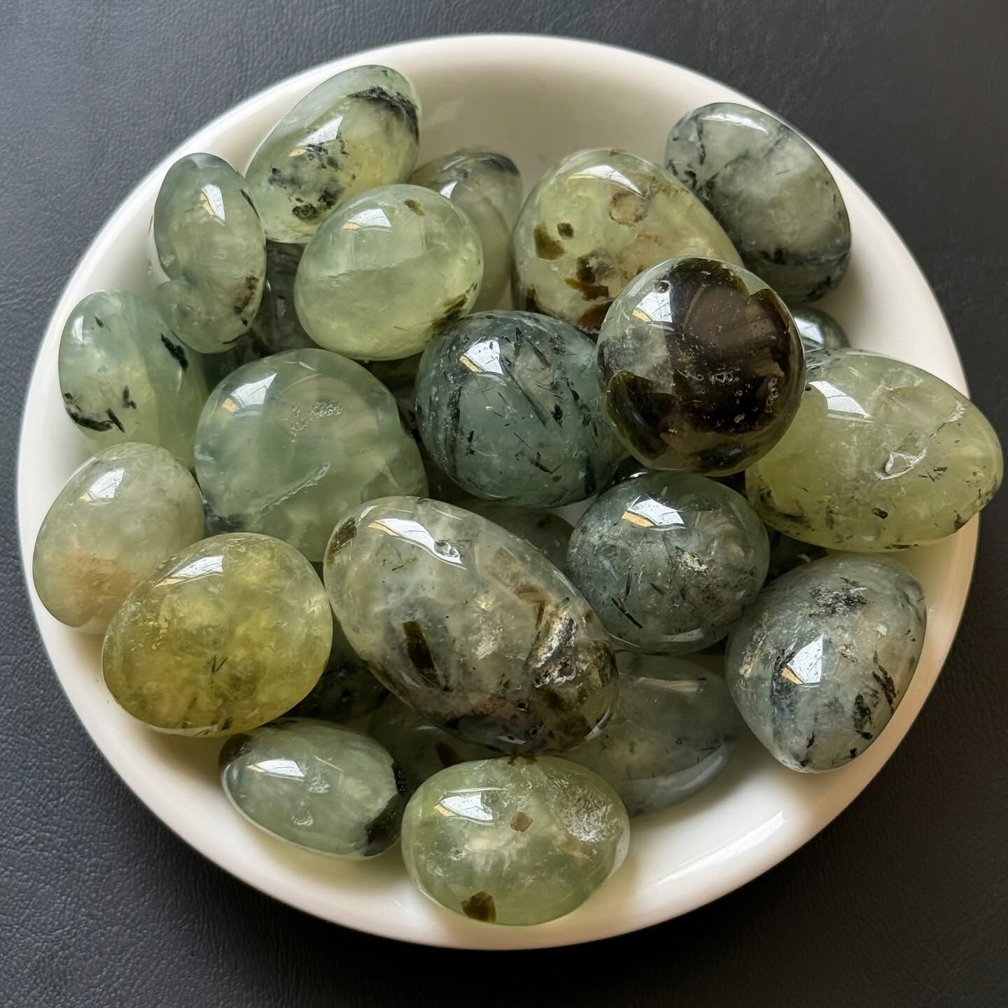 [原石] 葡萄石 水晶滾石