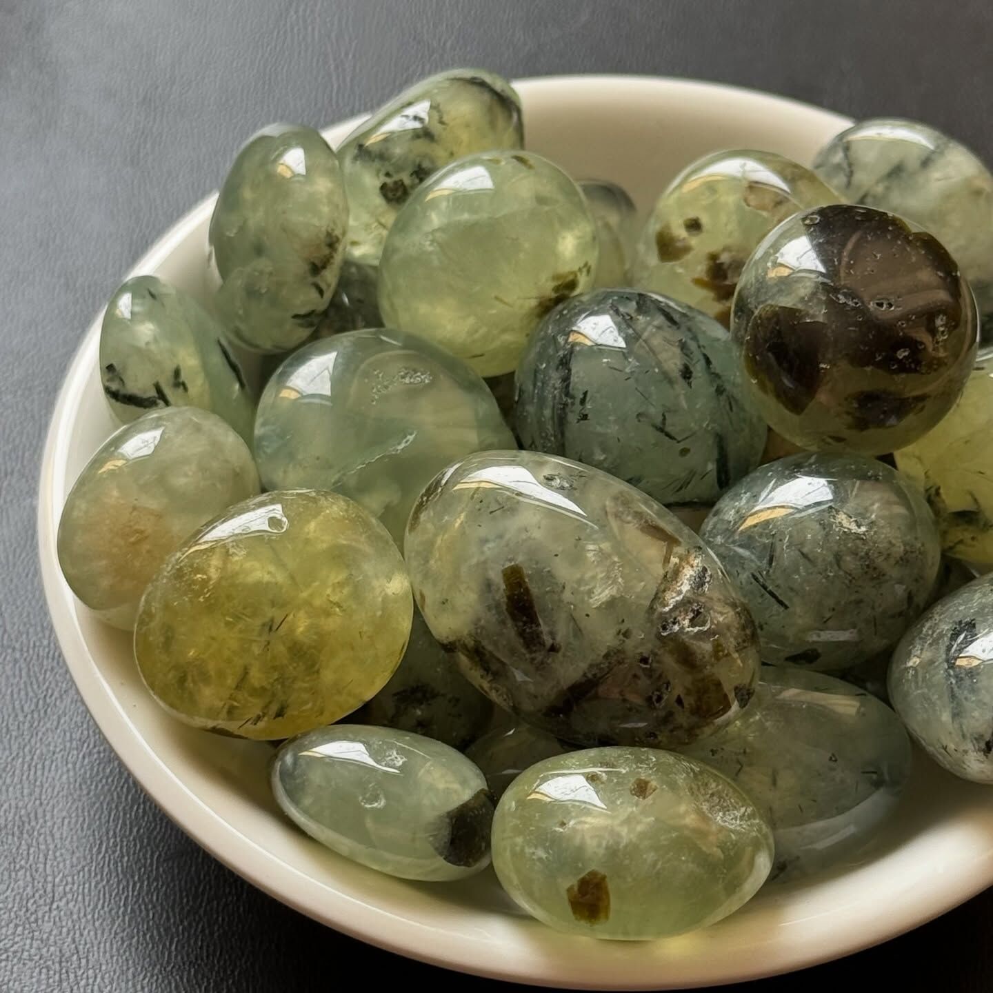 [原石] 葡萄石 水晶滾石