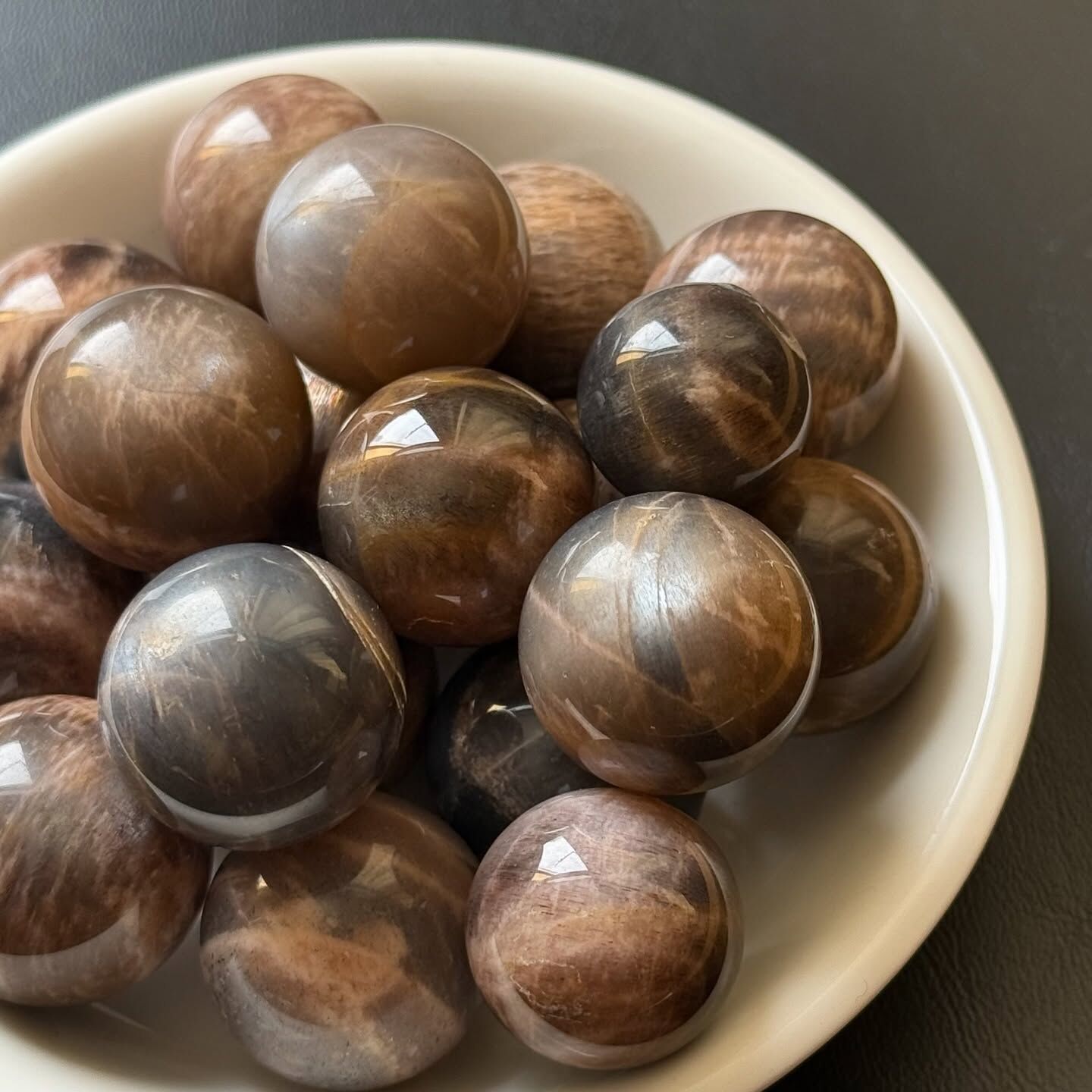 [原石] 黑太陽石 水晶小球