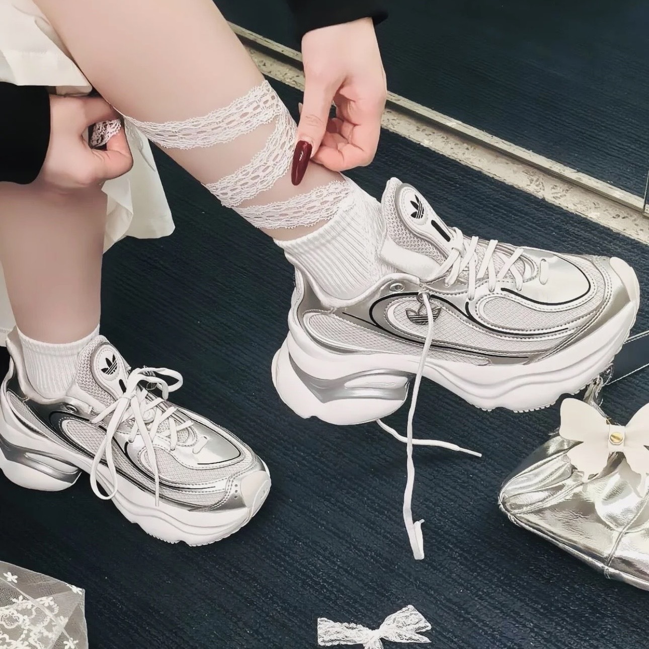 ADIDAS ORIGINALS OZVENUZ W 白銀 蝴蝶 老爹鞋 增高 愛迪達 女鞋 KI0557