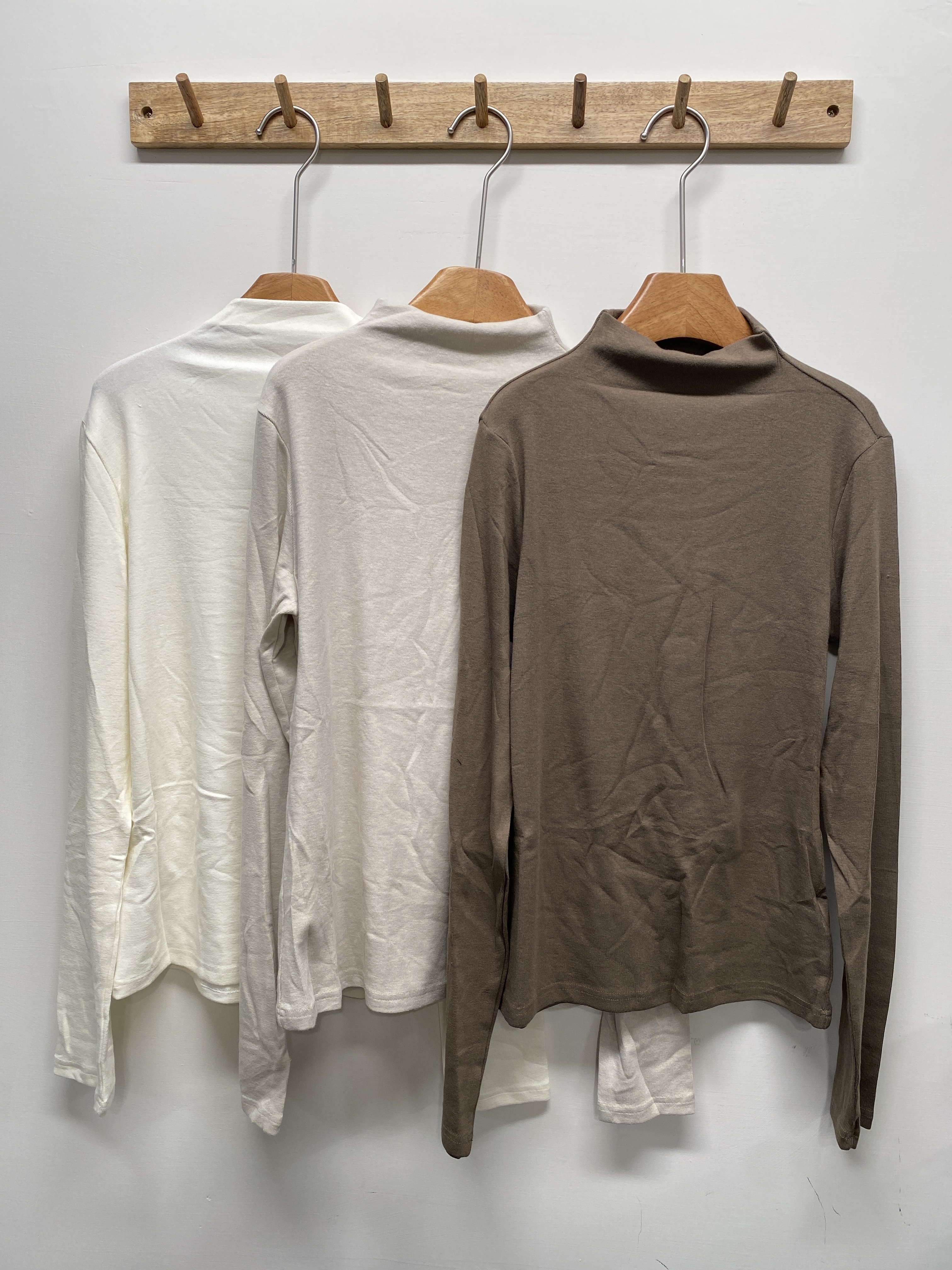 W00020微高領柔軟打底衣