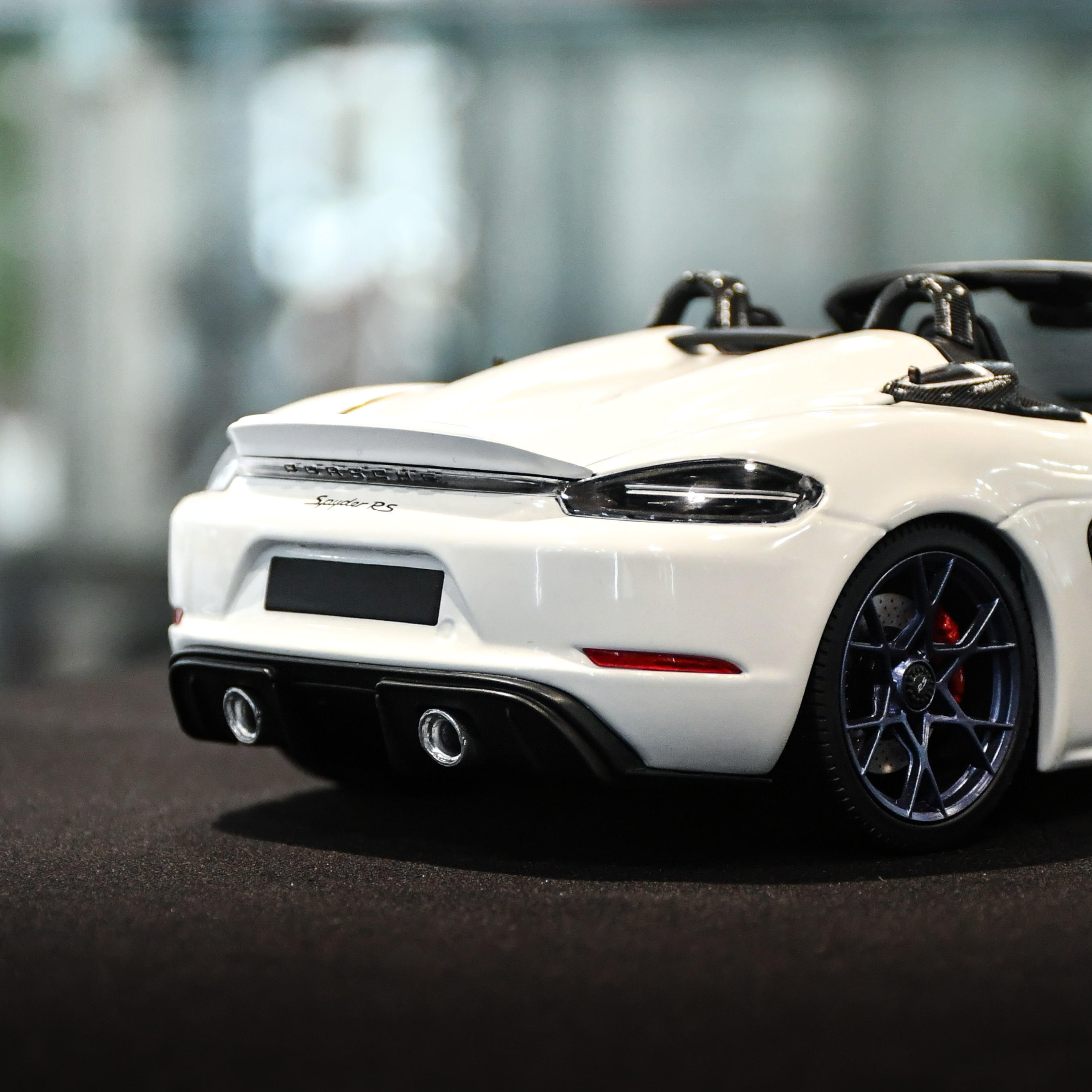 1/18 Porsche 718 Spyder RS