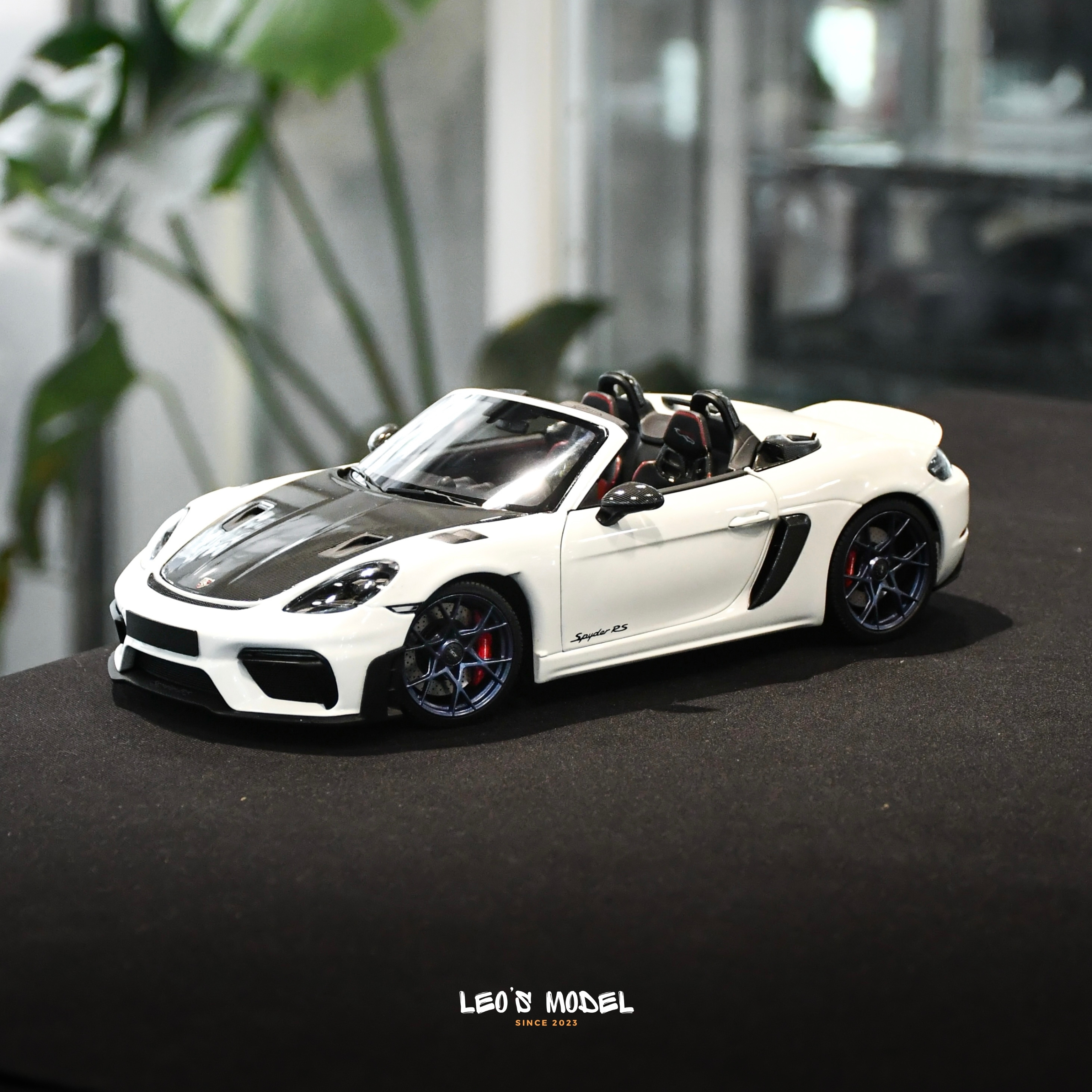 1/18 Porsche 718 Spyder RS