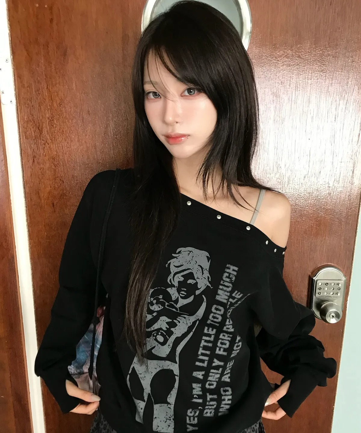 LUVISTRUE GT ONE SHOULDER SWEATSHIRT